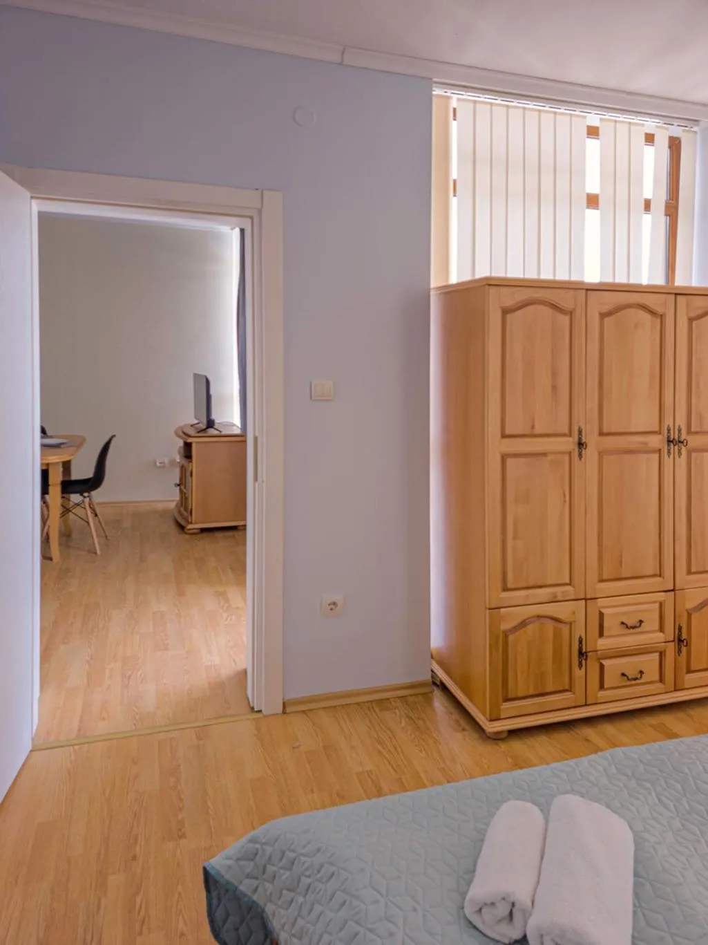 wardrobe in Sun City I Apartments