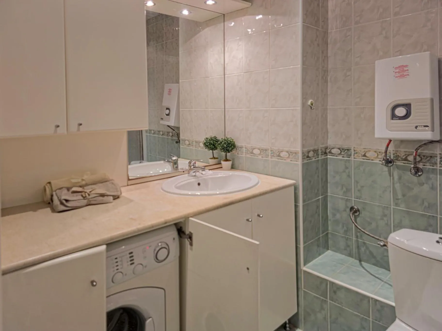 Toilet in Sun City I Apartments