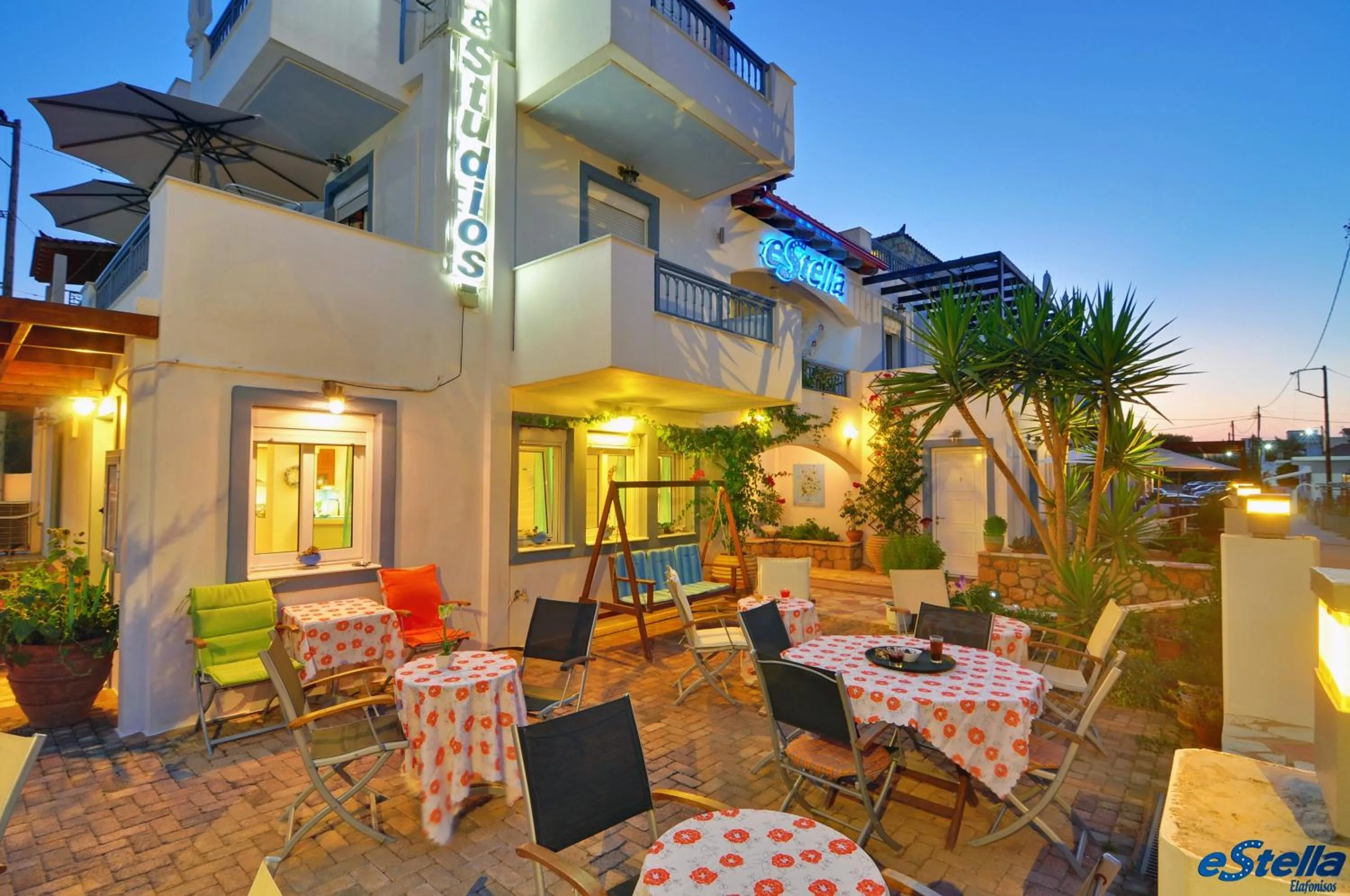 Facade/entrance in Estella Studios