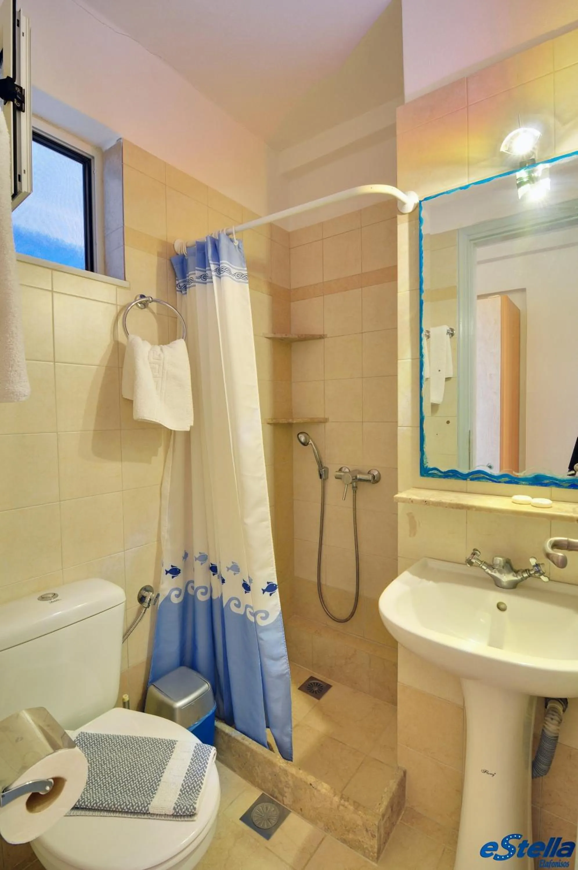 Bathroom in Estella Studios