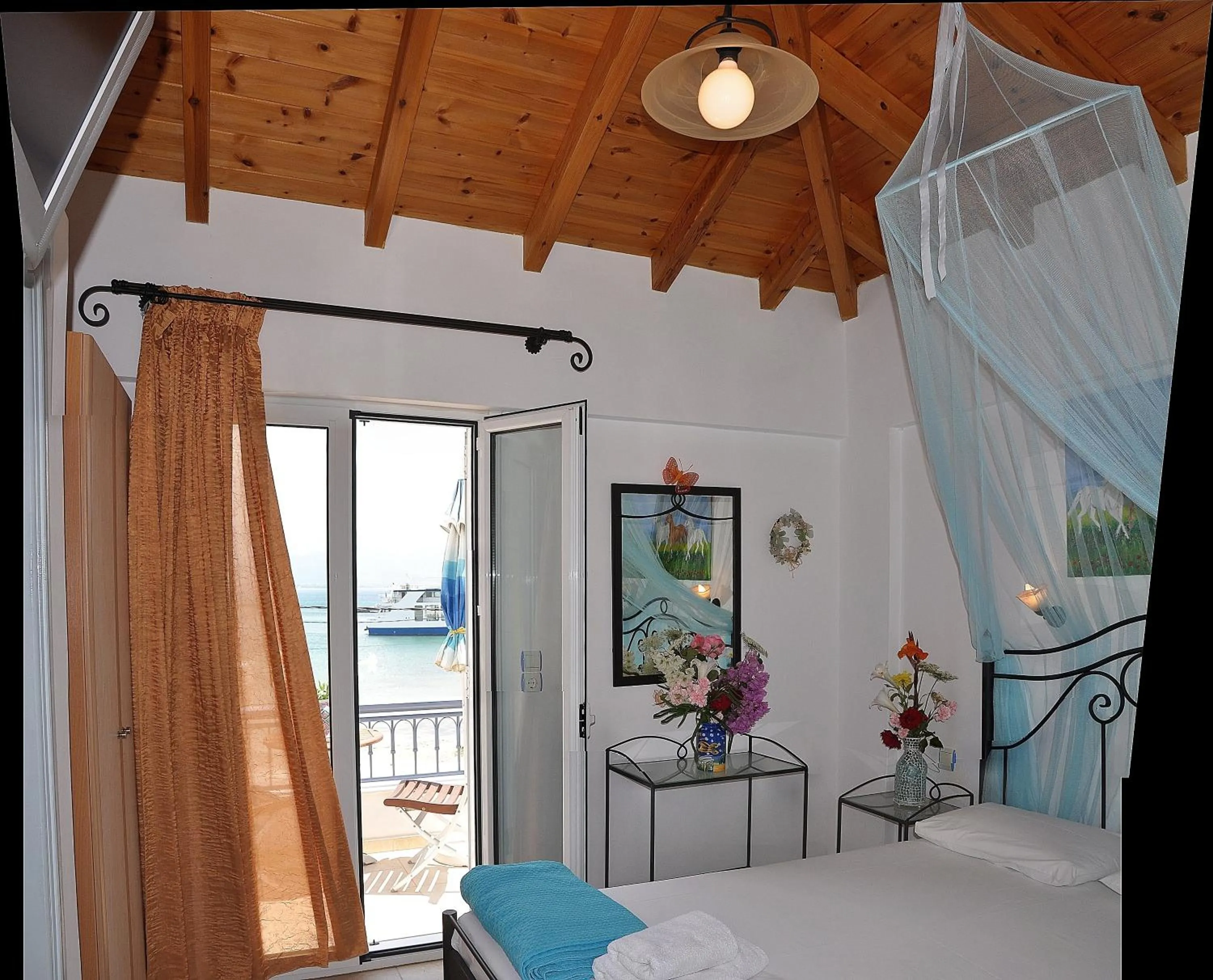 Bedroom, Bed in Estella Studios