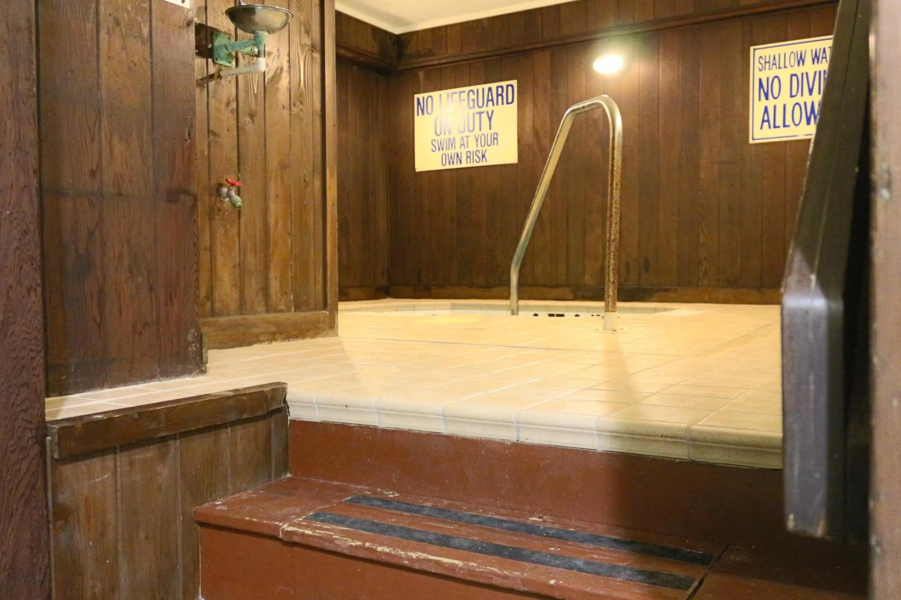 Swimming pool in Schooner II Beach and Racquet Club