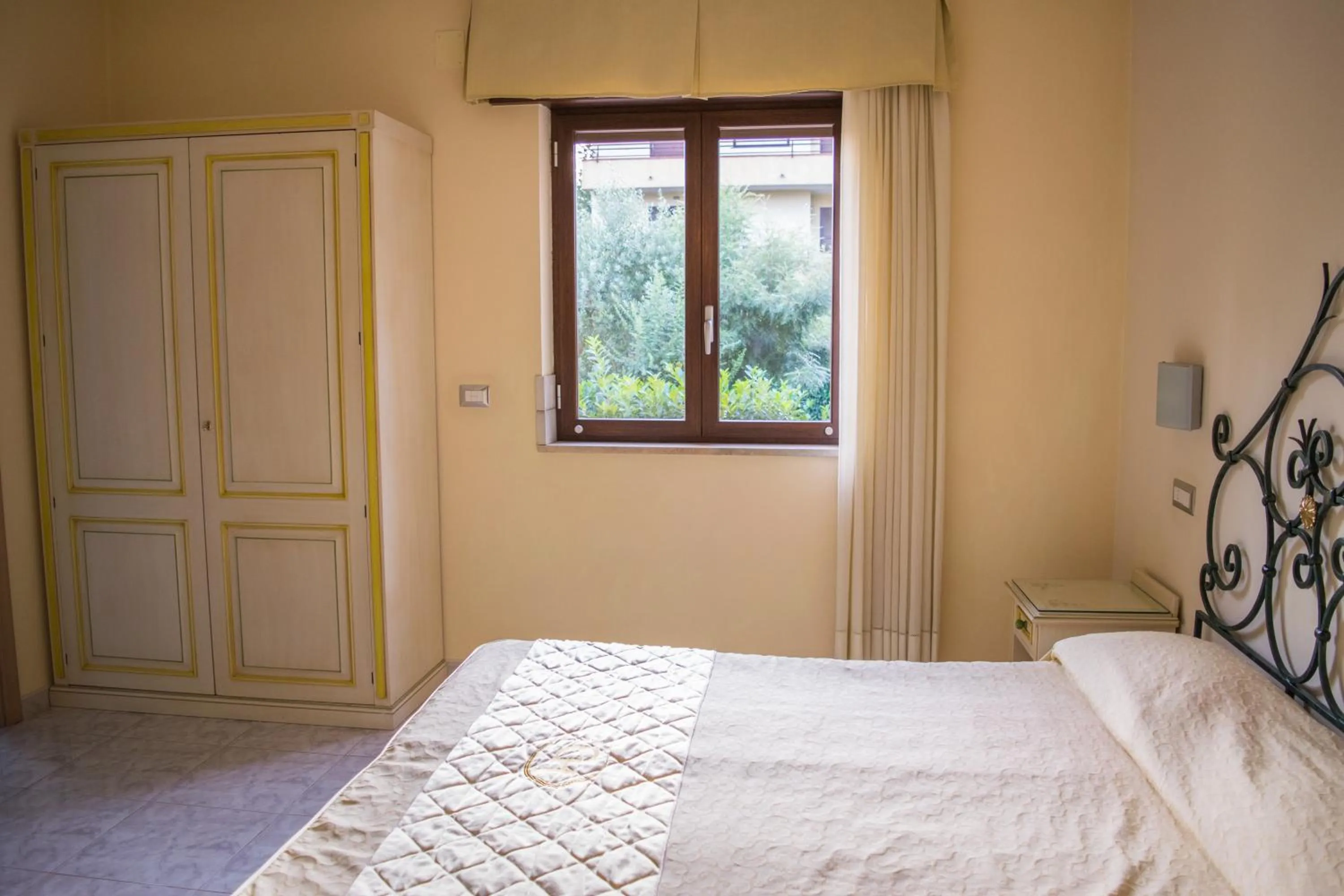 Photo of the whole room, Bed in Hotel Ginevra