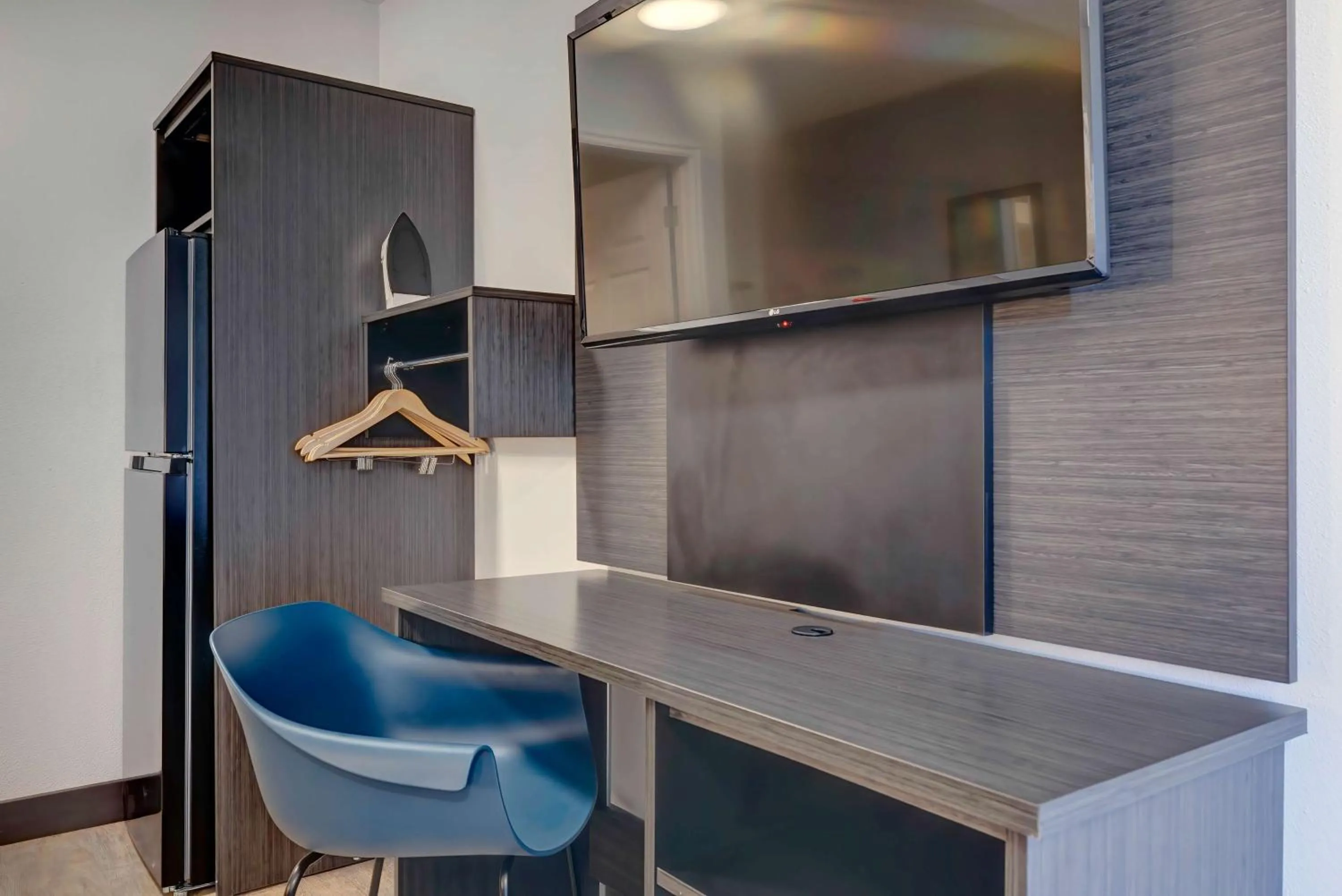 Other in Studio 6 Rock Springs WY Flaming Gorge