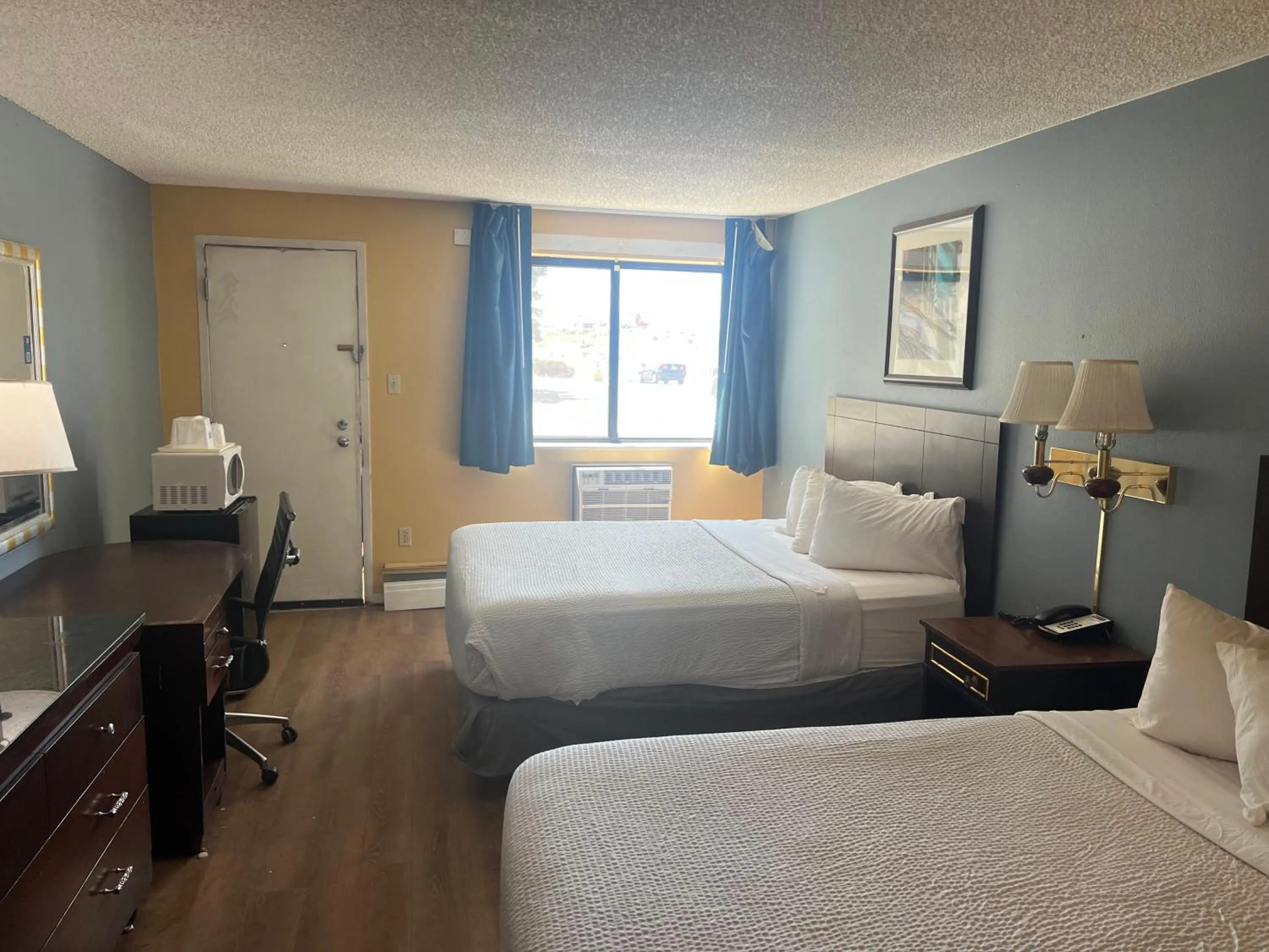 Bed in Travelodge by Wyndham Laramie