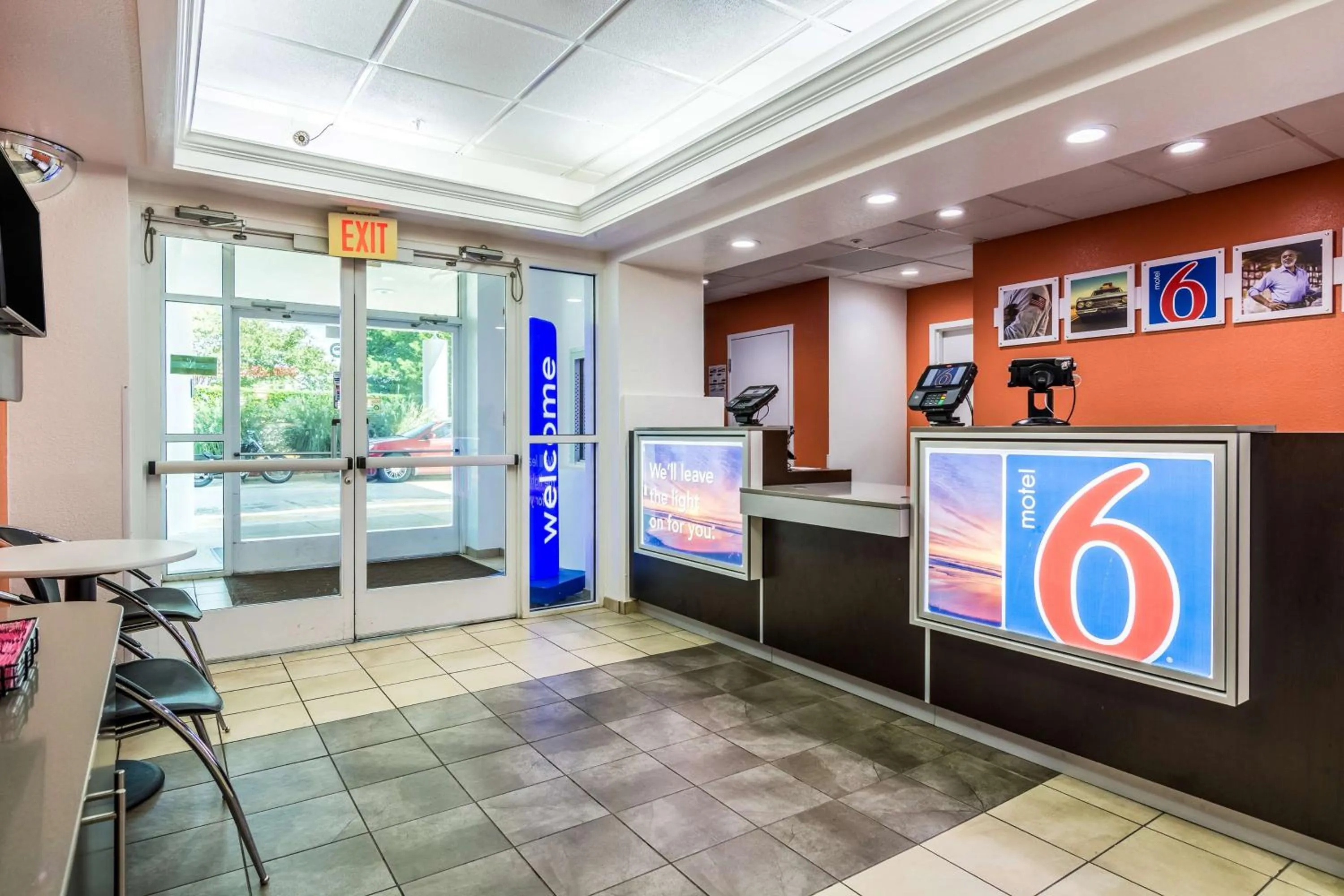 Lobby or reception in Motel 6-Fort Mill, SC - Charlotte