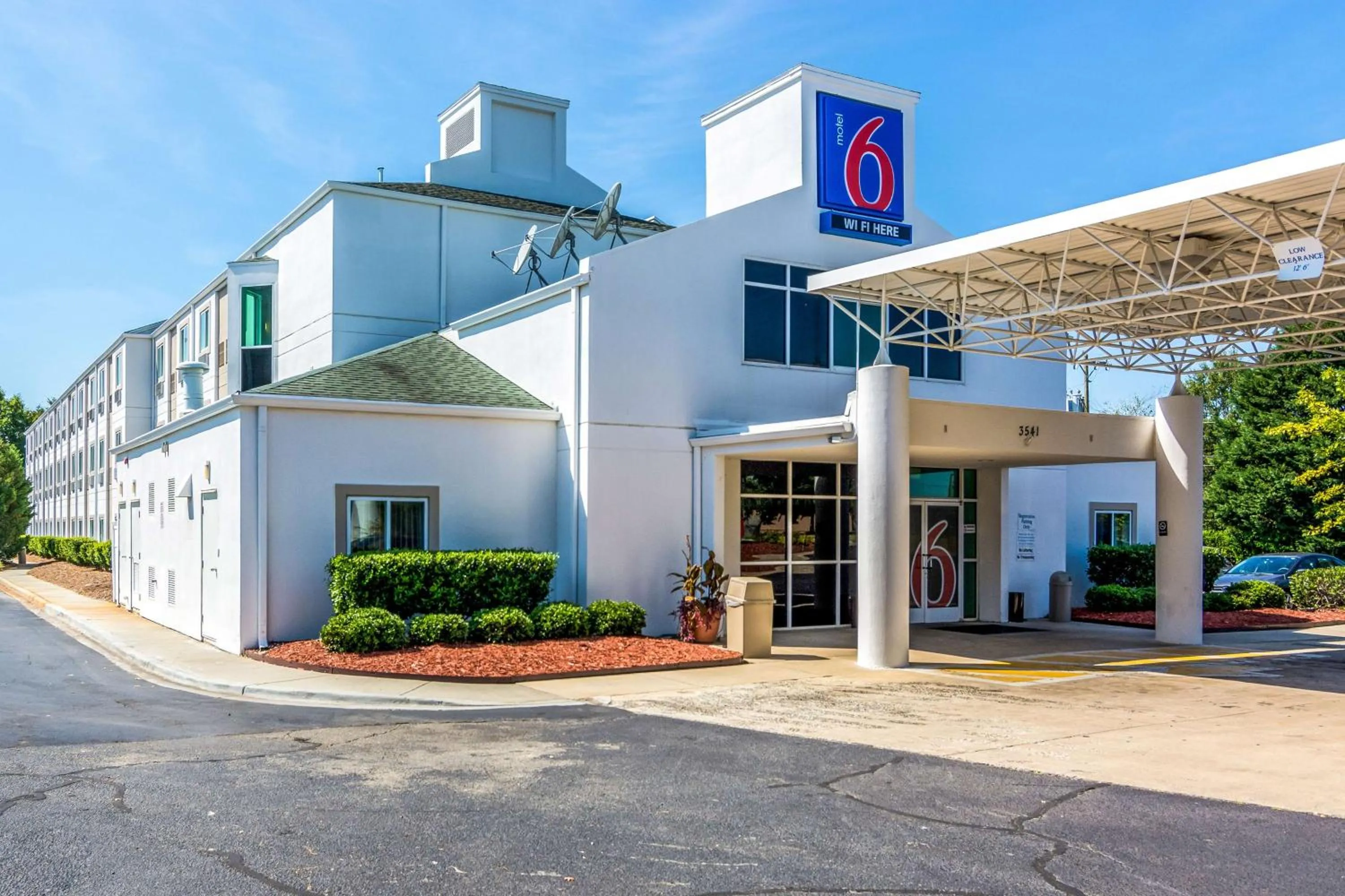 Property building in Motel 6-Fort Mill, SC - Charlotte