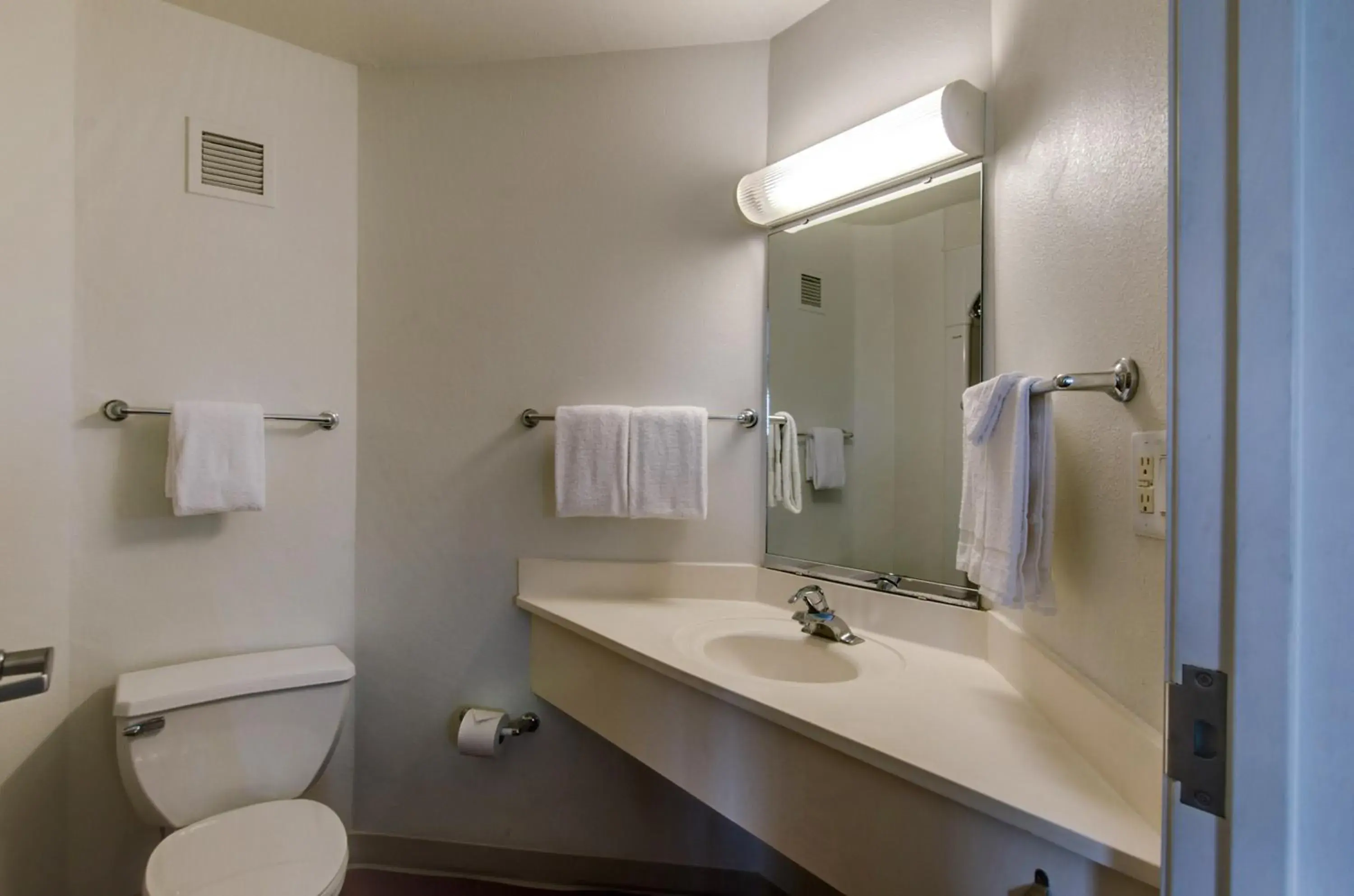 Bathroom in Motel 6-Fort Mill, SC - Charlotte