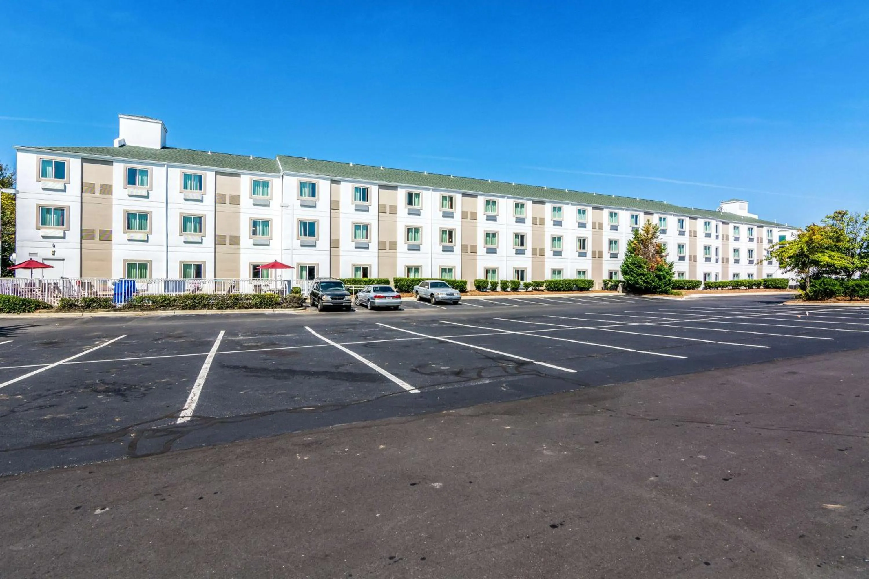 Property building in Motel 6-Fort Mill, SC - Charlotte