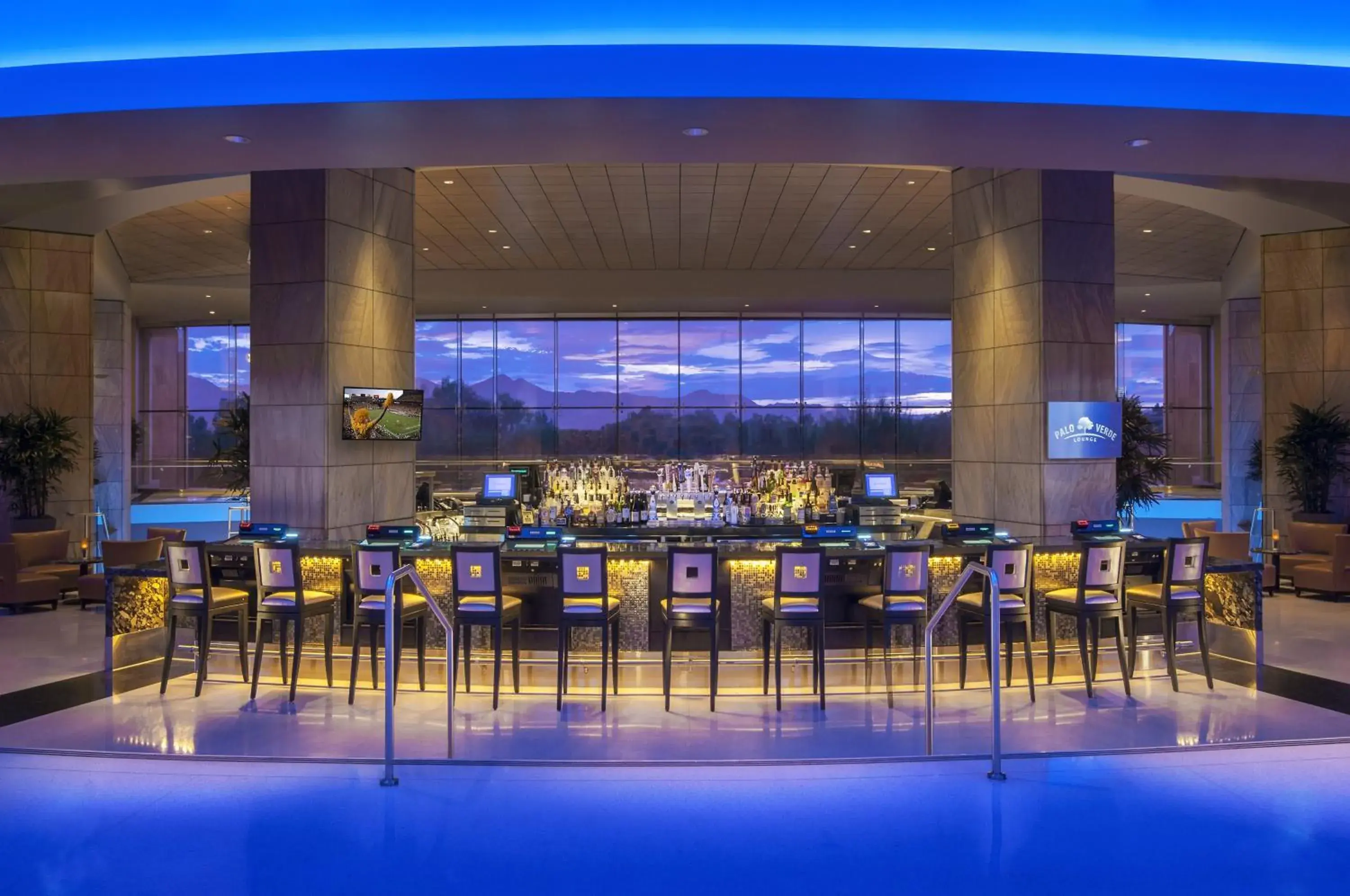 Lounge or bar in Talking Stick Resort Lounge or bar in Talking Stick Resort
