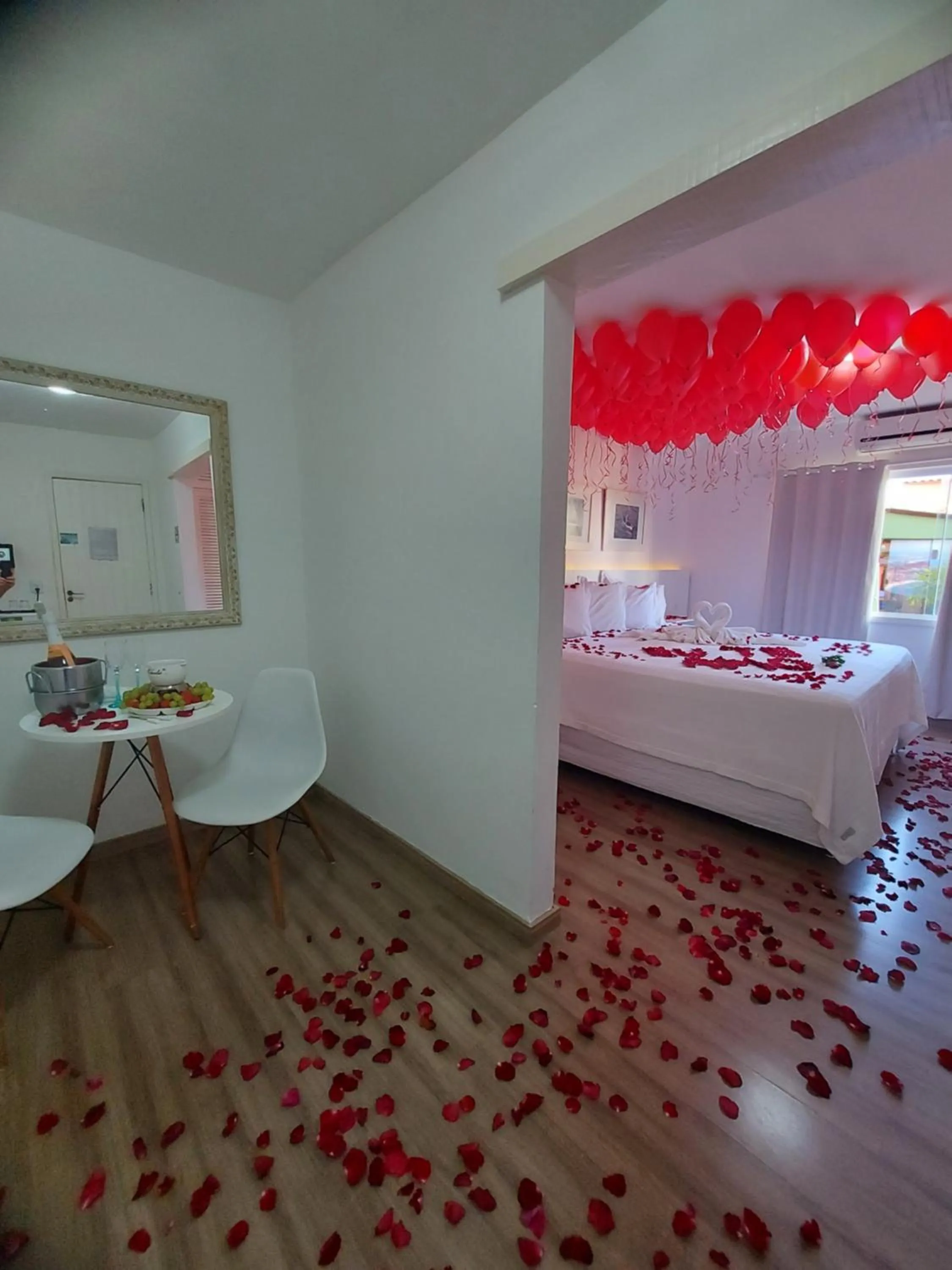 Photo of the whole room, Bed in Pousada Arraial Inn