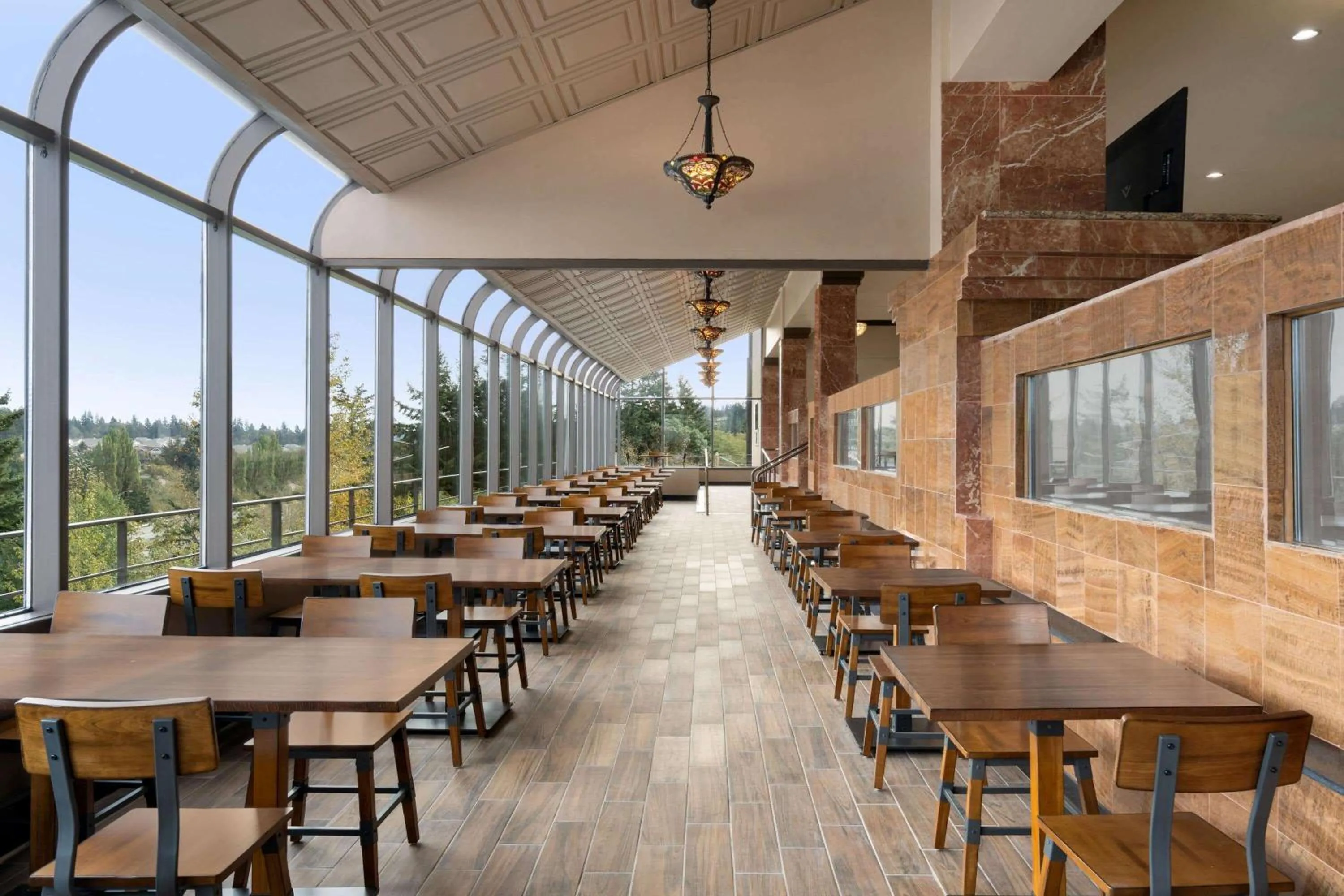 Restaurant/places to eat in Baymont by Wyndham Bremerton WA