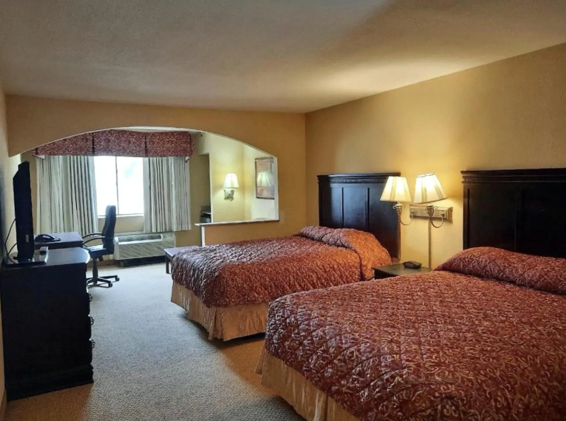 Standard Queen Room with Two Queen Beds - single occupancy - Smoking in Regency Inn & Suites Standard Queen Room with Two Queen Beds - single occupancy - Smoking in Regency Inn & Suites