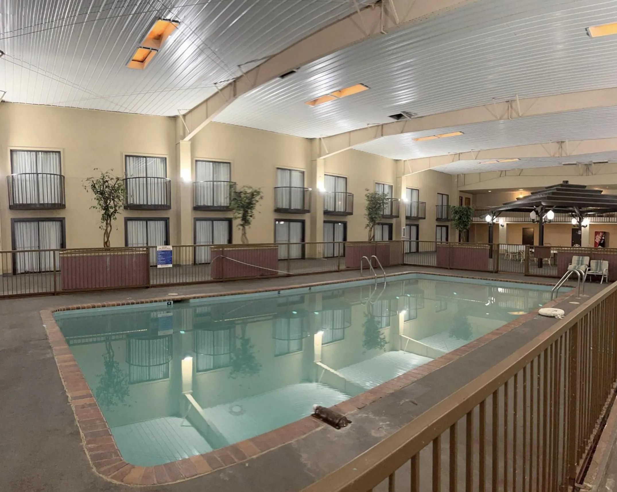 Regency Inn & Suites