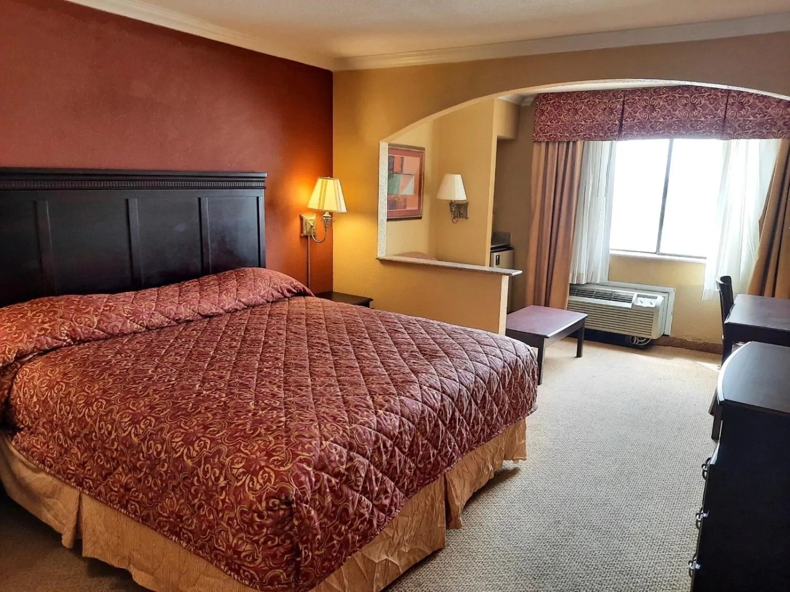 Regency Inn & Suites