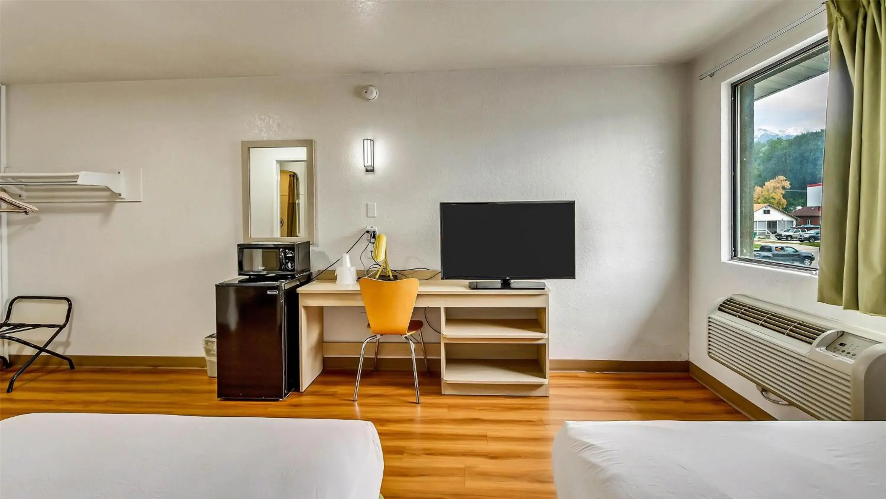 Bedroom, Bed in Motel 6 Ogden, UT- Downtown Bedroom, Bed in Motel 6 Ogden, UT- Downtown