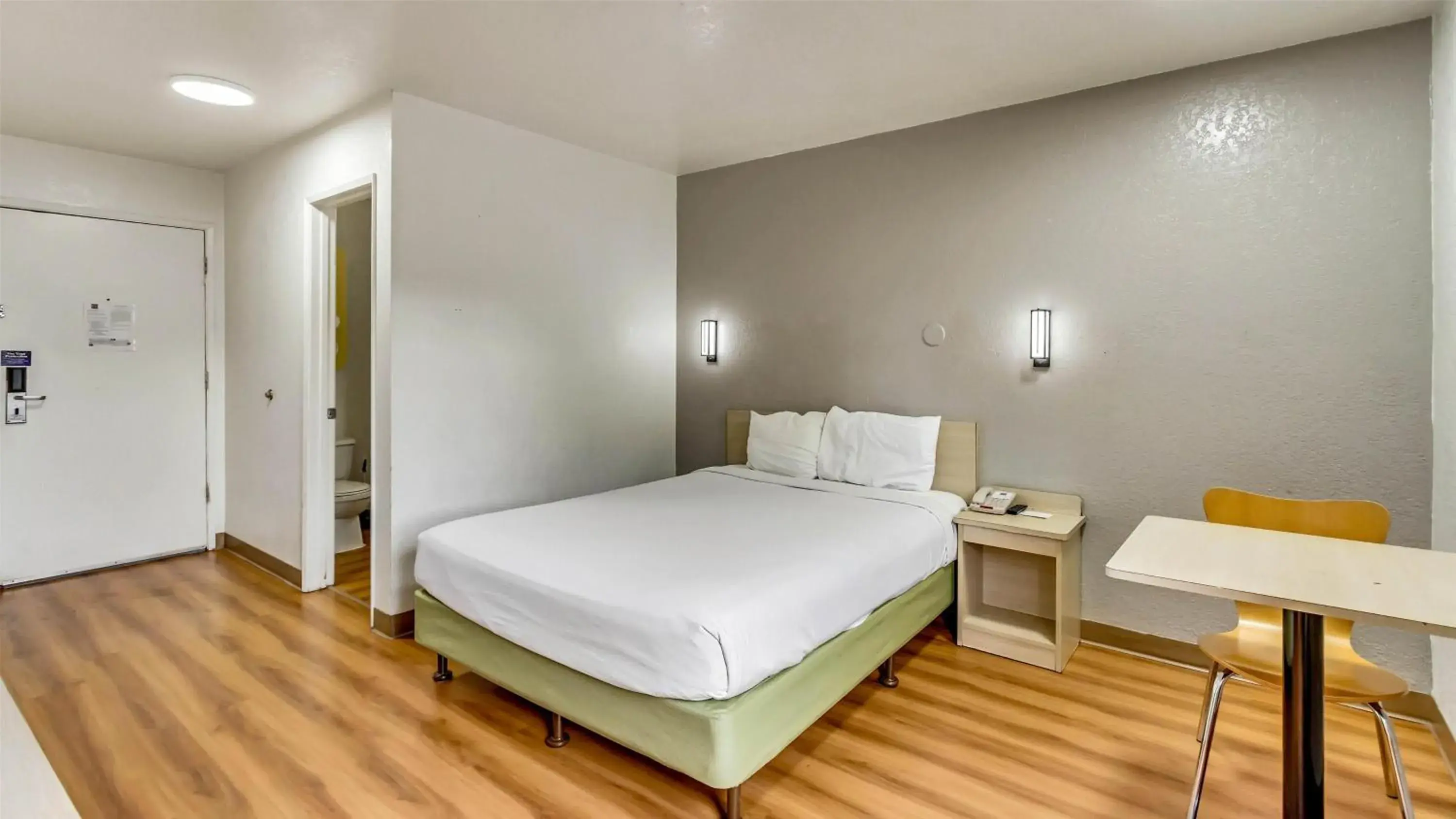 Bedroom, Bed in Motel 6 Ogden, UT- Downtown Bedroom, Bed in Motel 6 Ogden, UT- Downtown