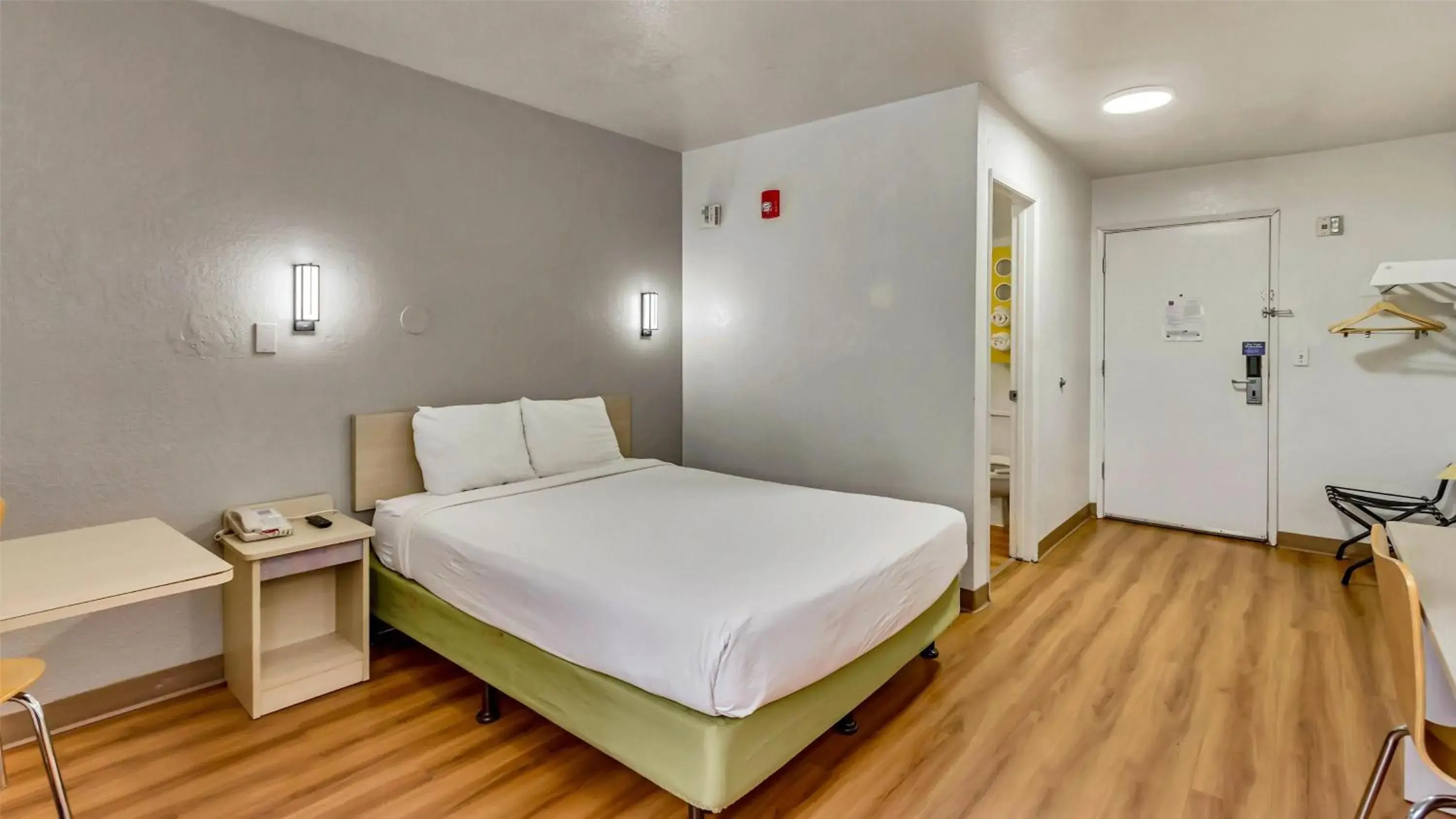 Bedroom, Bed in Motel 6 Ogden, UT- Downtown Bedroom, Bed in Motel 6 Ogden, UT- Downtown