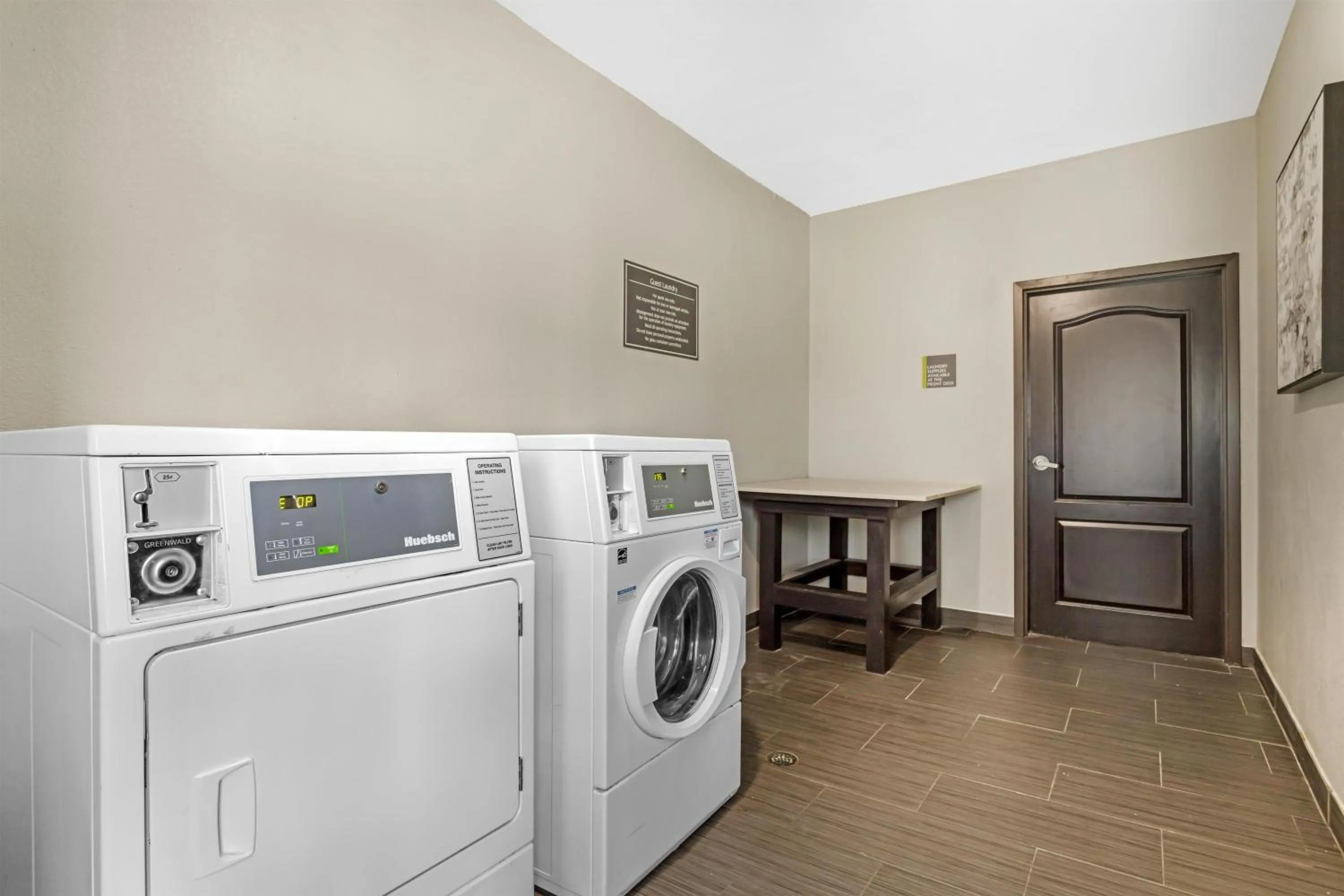 Property building in Best Western Plus Bay City Inn & Suites