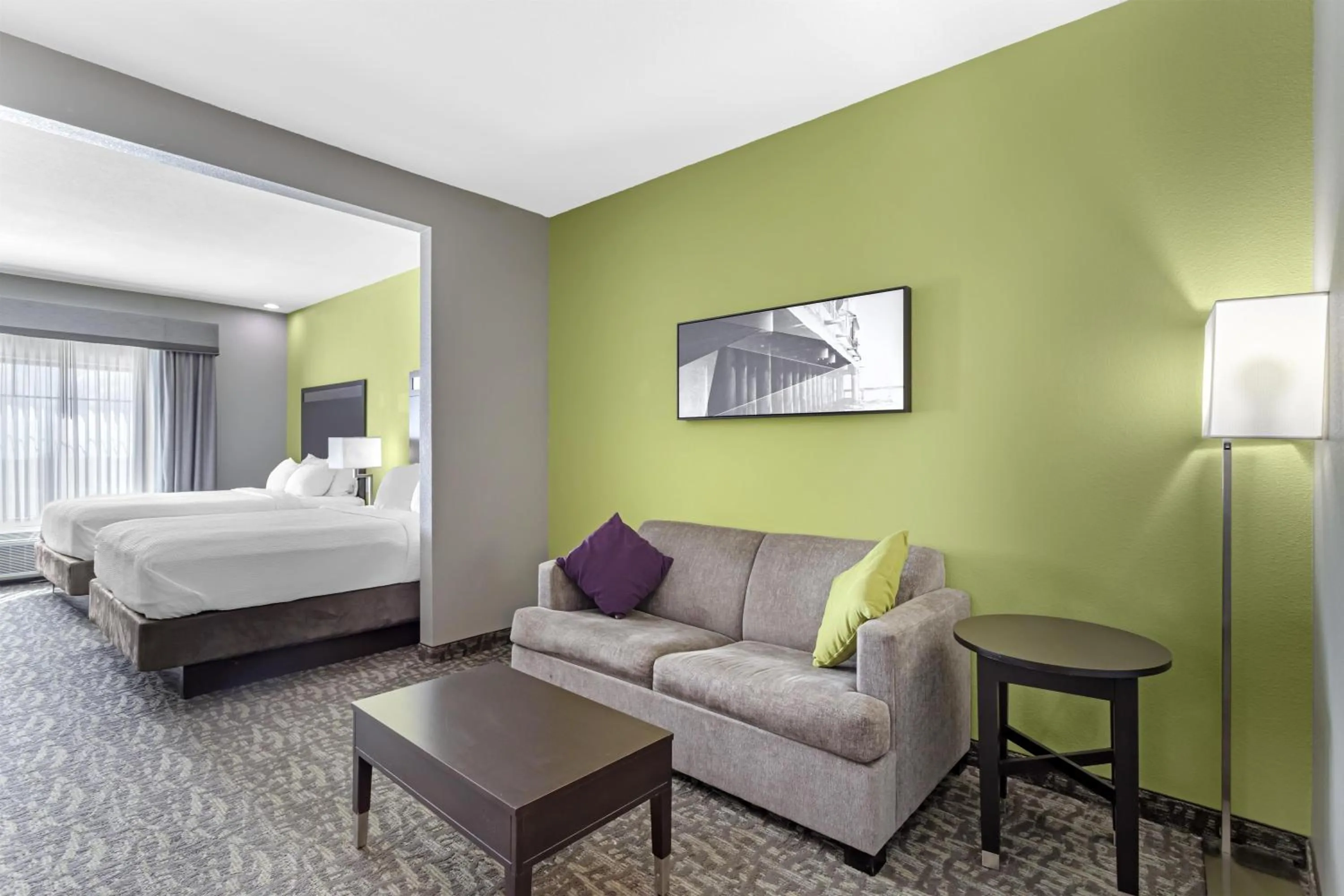 Bedroom, Bed in Best Western Plus Bay City Inn & Suites