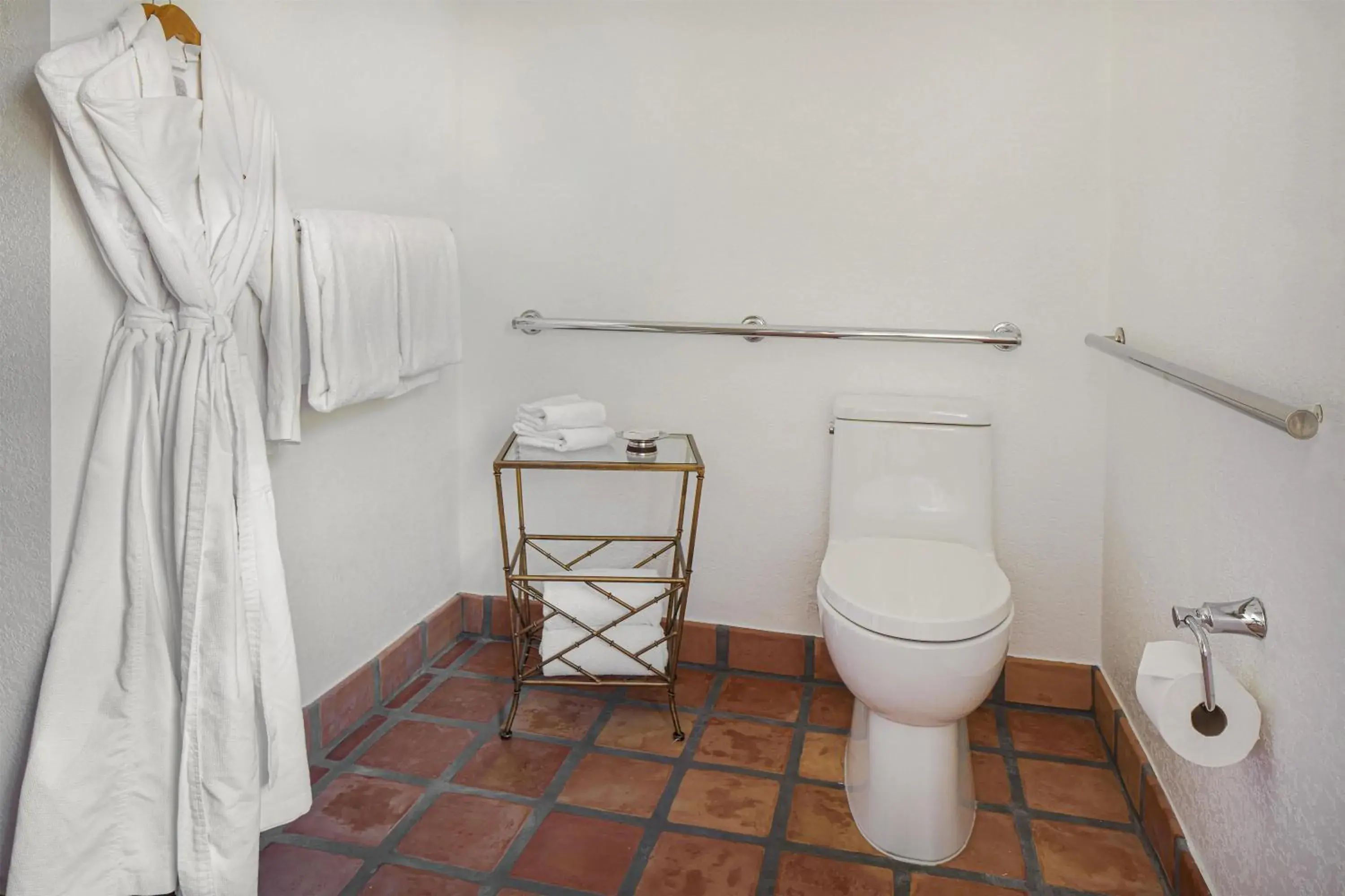 Casita King Room with Roll-In Shower and Resort View - Disability Access in La Quinta Resort & Club Casita King Room with Roll-In Shower and Resort View - Disability Access in La Quinta Resort & Club
