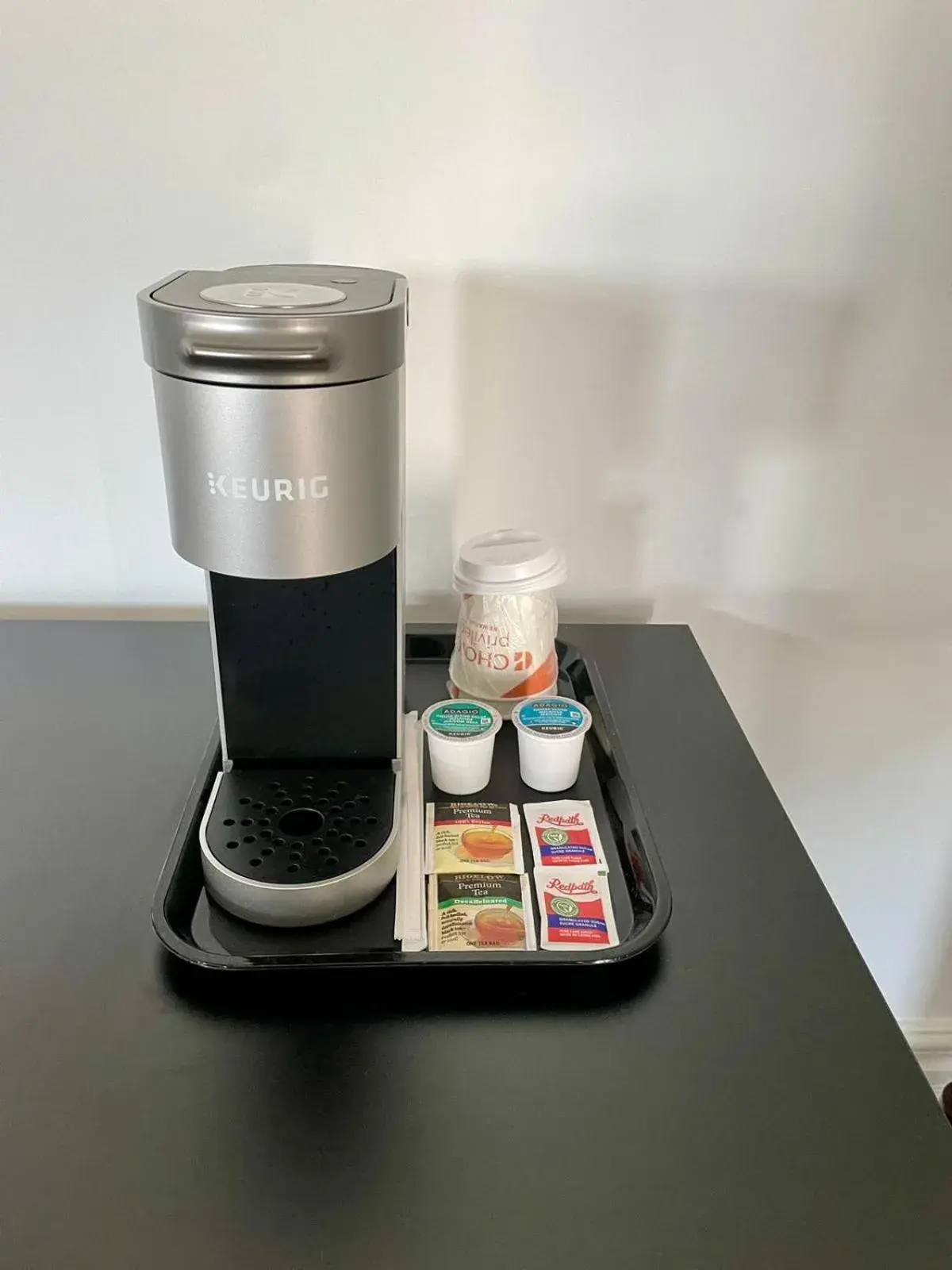 Queen Room with whirpool - Non-Smoking in Econo Lodge Hotel Brossard Queen Room with whirpool - Non-Smoking in Econo Lodge Hotel Brossard