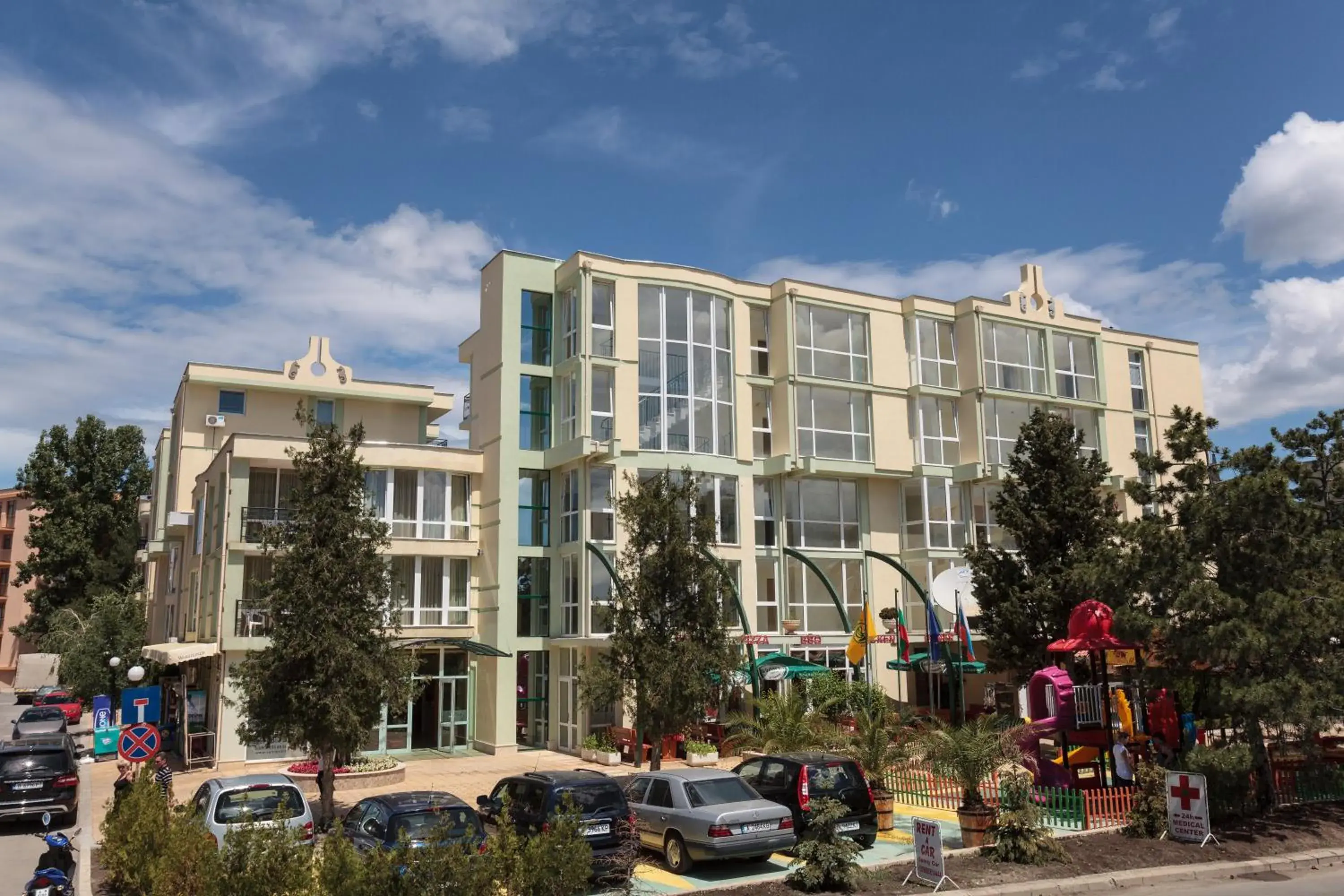 Property building in Sunny Day Club Hotel Property building in Sunny Day Club Hotel