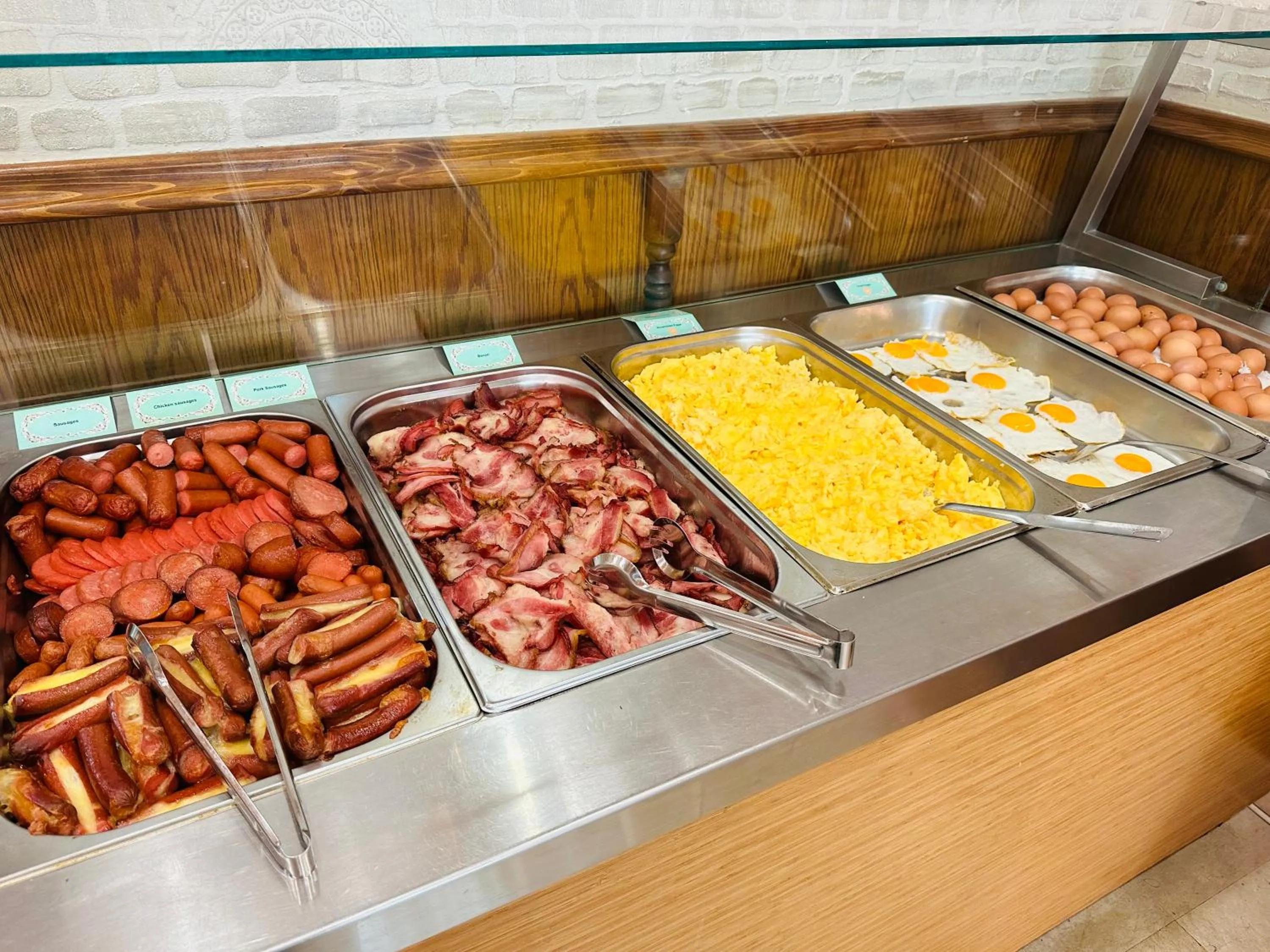 Buffet breakfast in Sunny Day Club Hotel