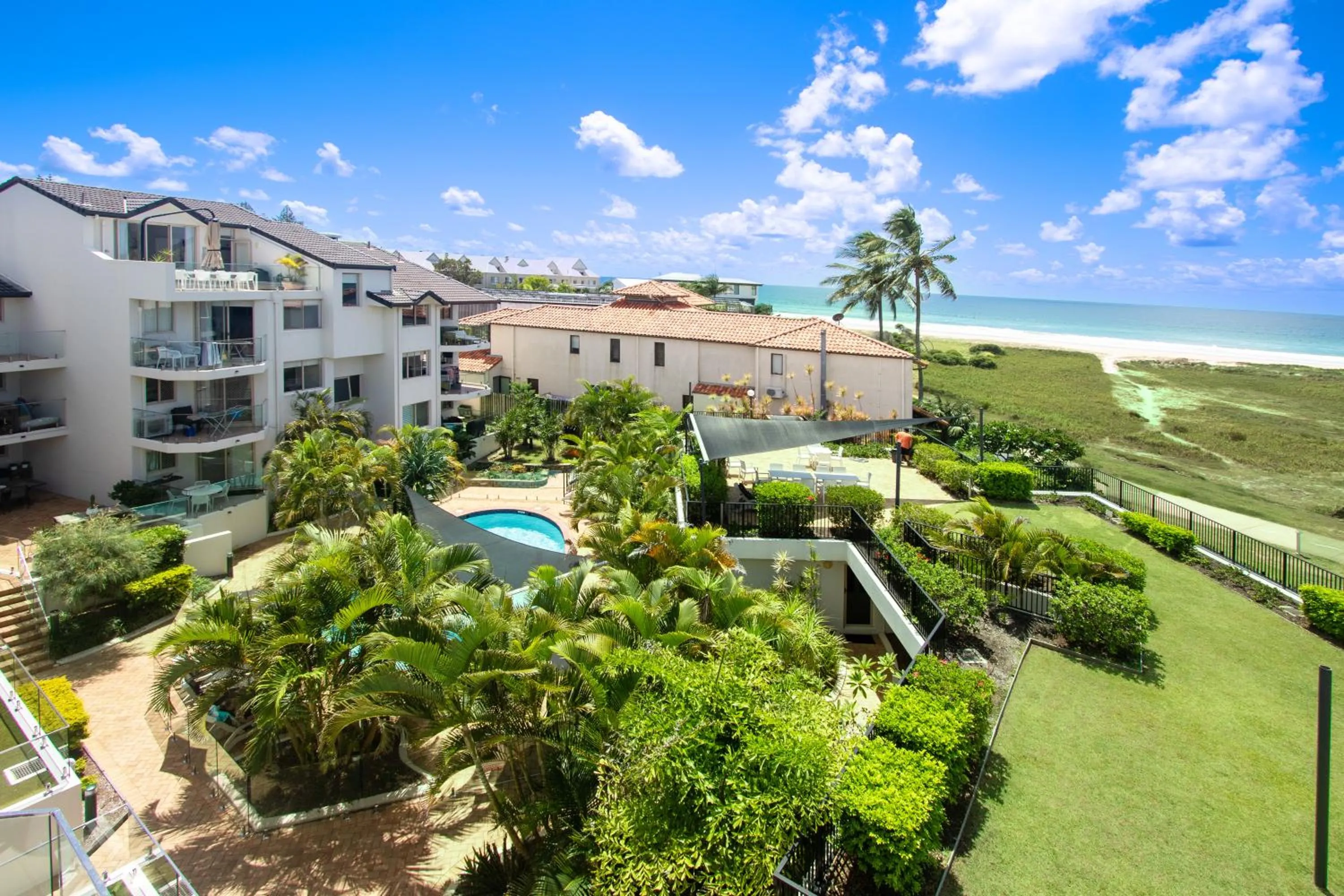 Sandcastles On Currumbin Beachfront, Gold Coast