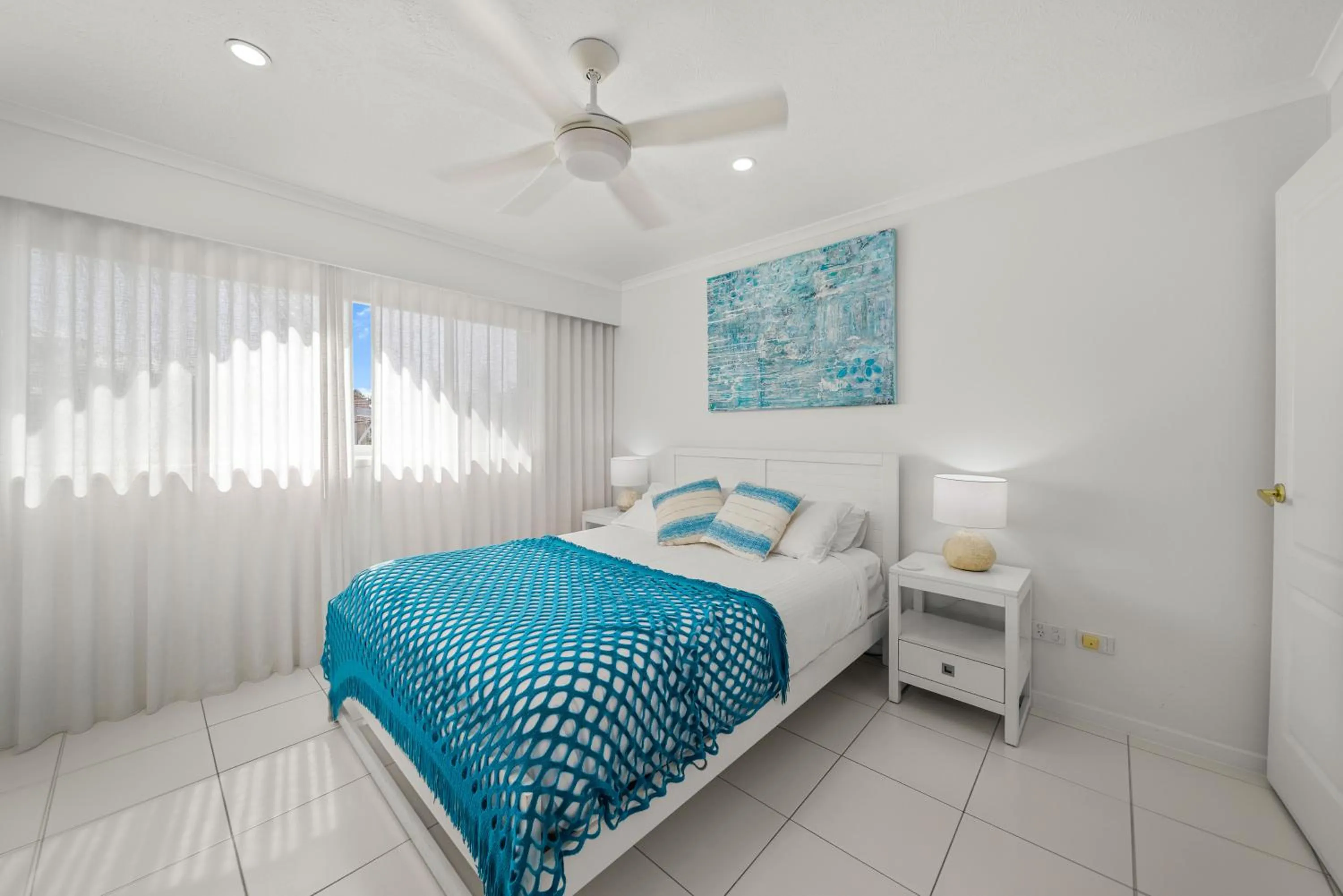 Bed in Sandcastles On Currumbin Beachfront, Gold Coast