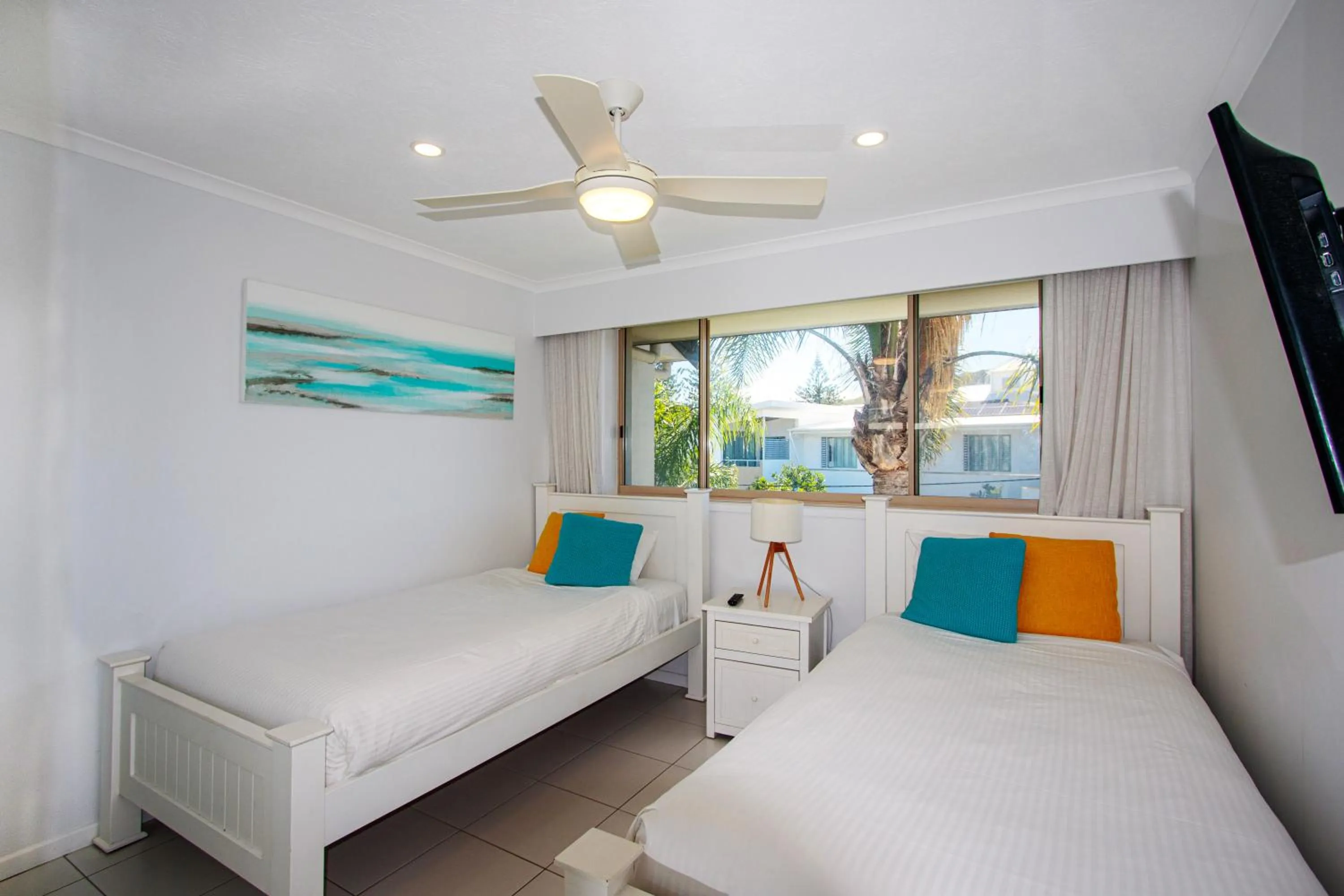 Bed in Sandcastles On Currumbin Beachfront, Gold Coast