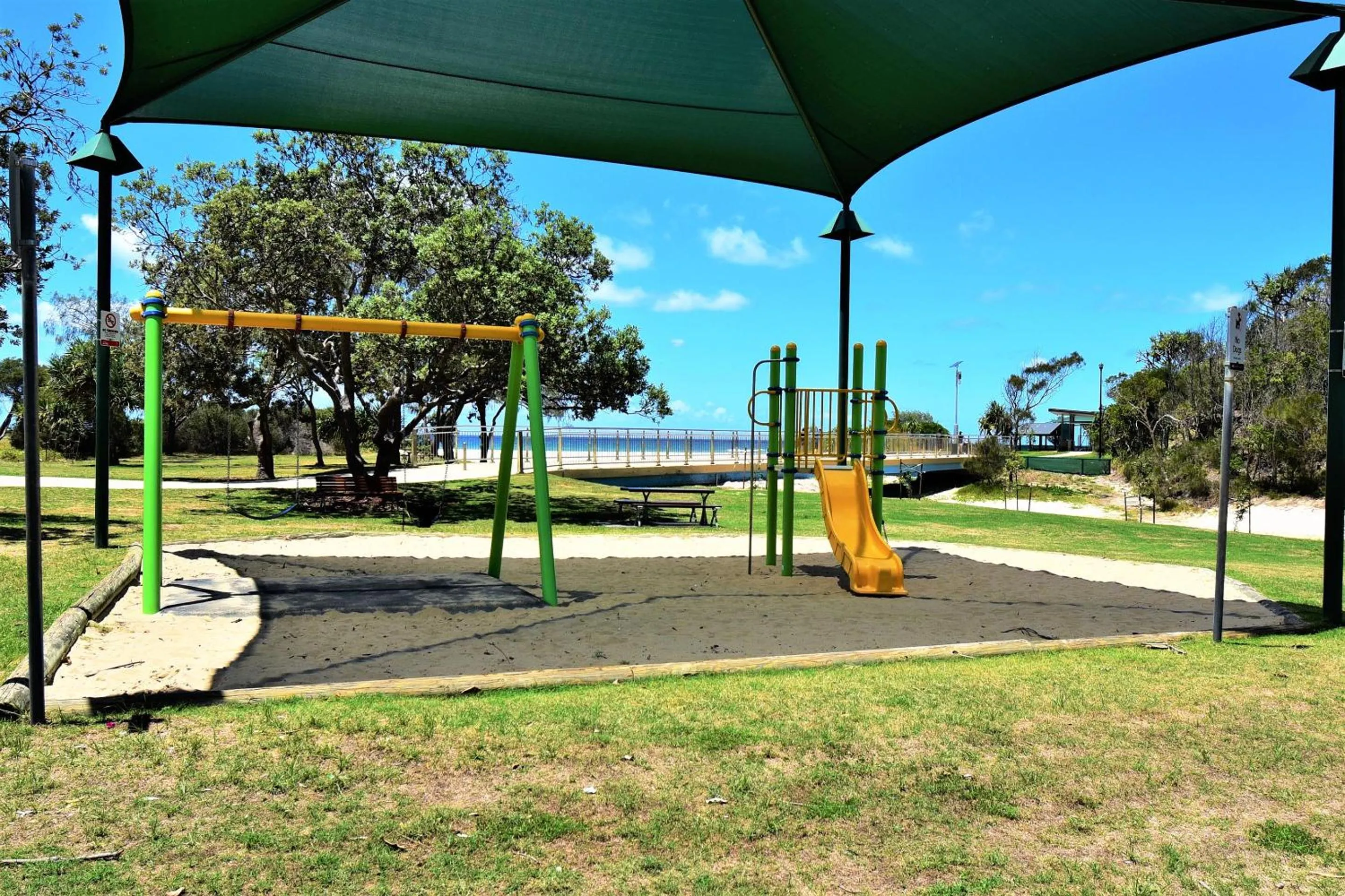 Neighbourhood in Sandcastles On Currumbin Beachfront, Gold Coast