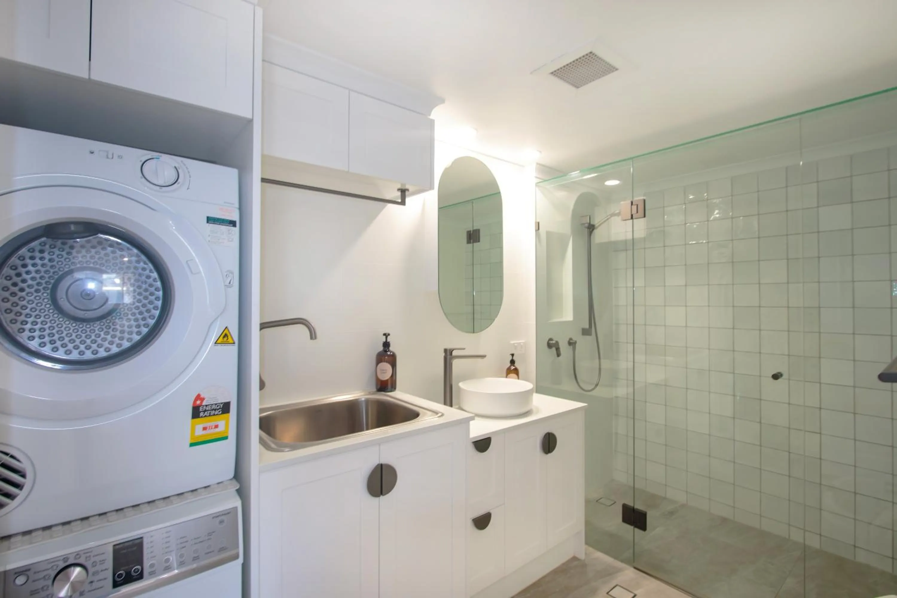 Sandcastles On Currumbin Beachfront, Gold Coast