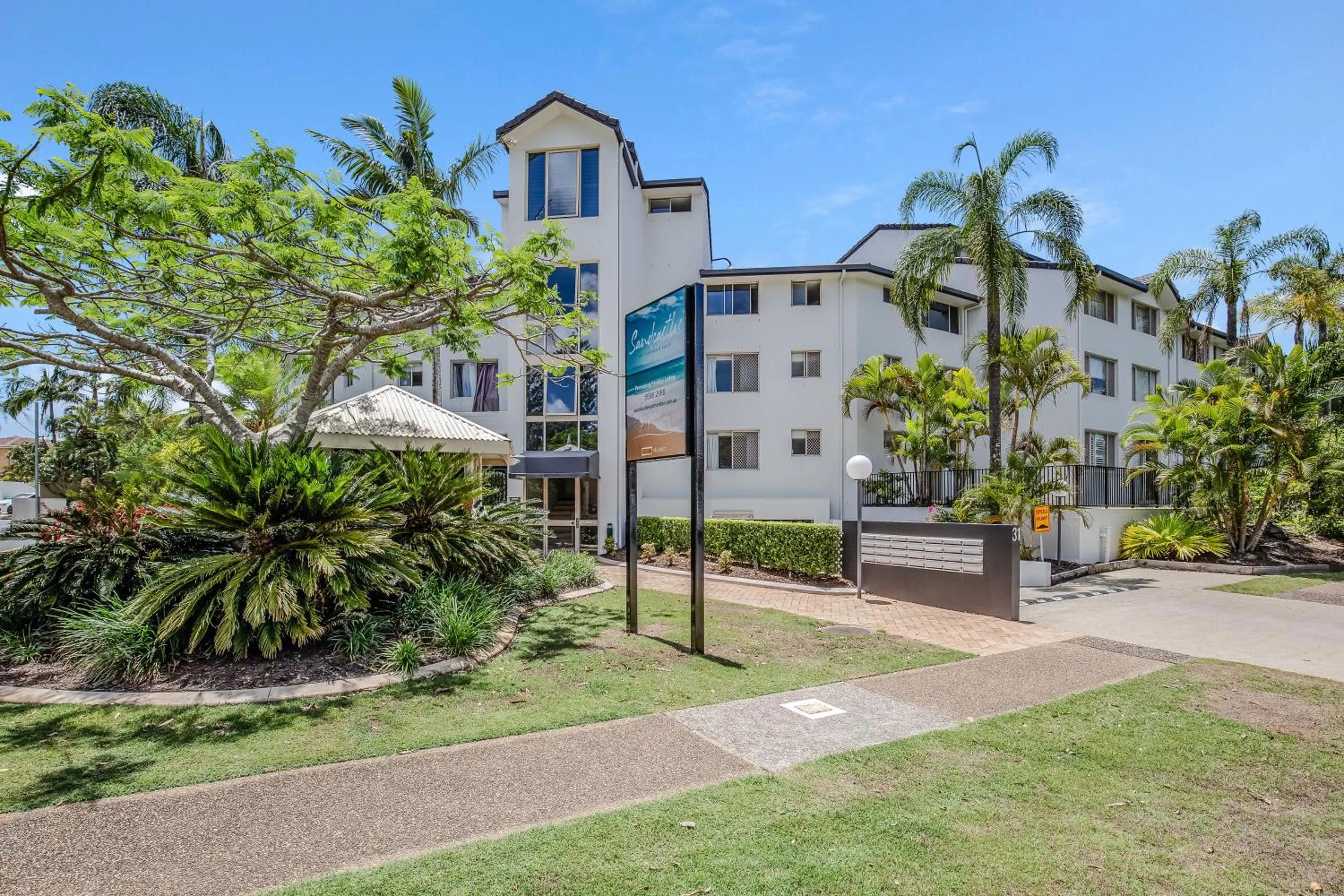 Property building in Sandcastles On Currumbin Beachfront, Gold Coast
