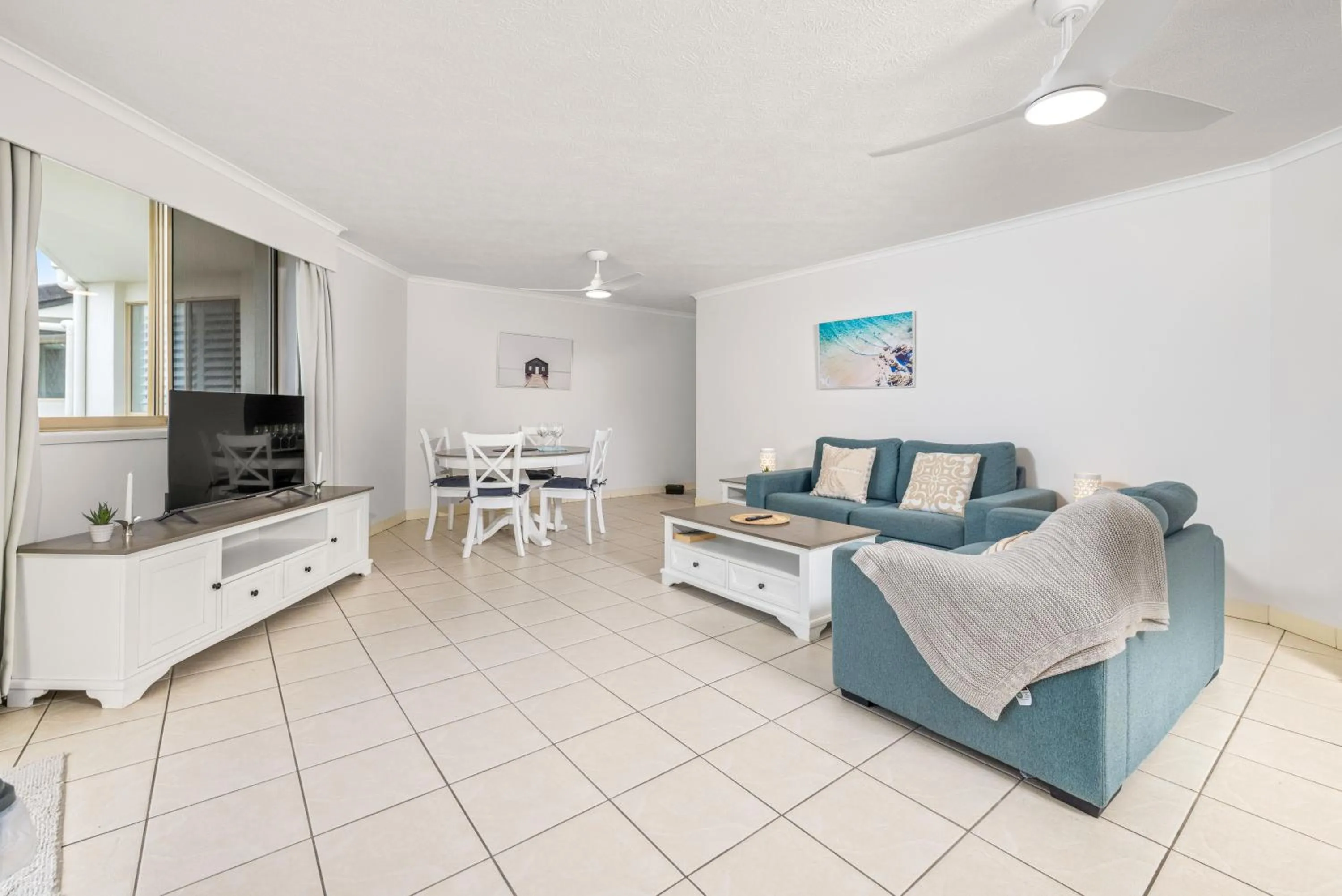 Sandcastles On Currumbin Beachfront, Gold Coast