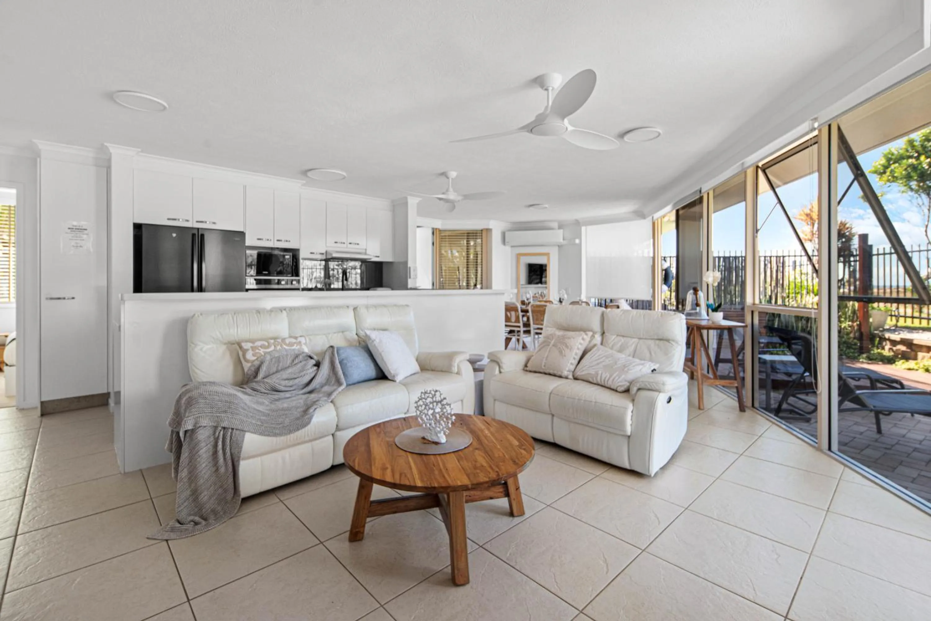 Sandcastles On Currumbin Beachfront, Gold Coast