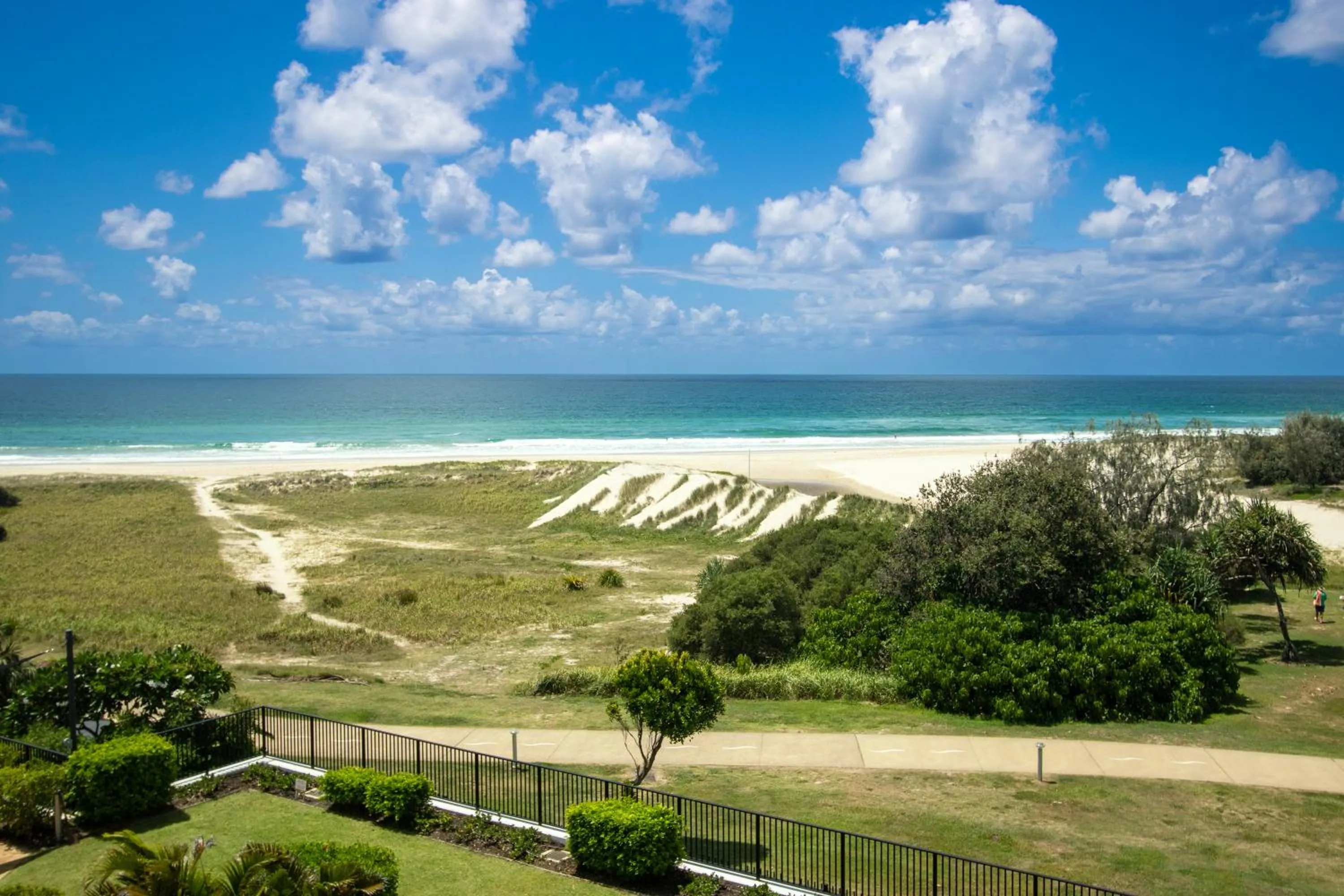 Sandcastles On Currumbin Beachfront, Gold Coast