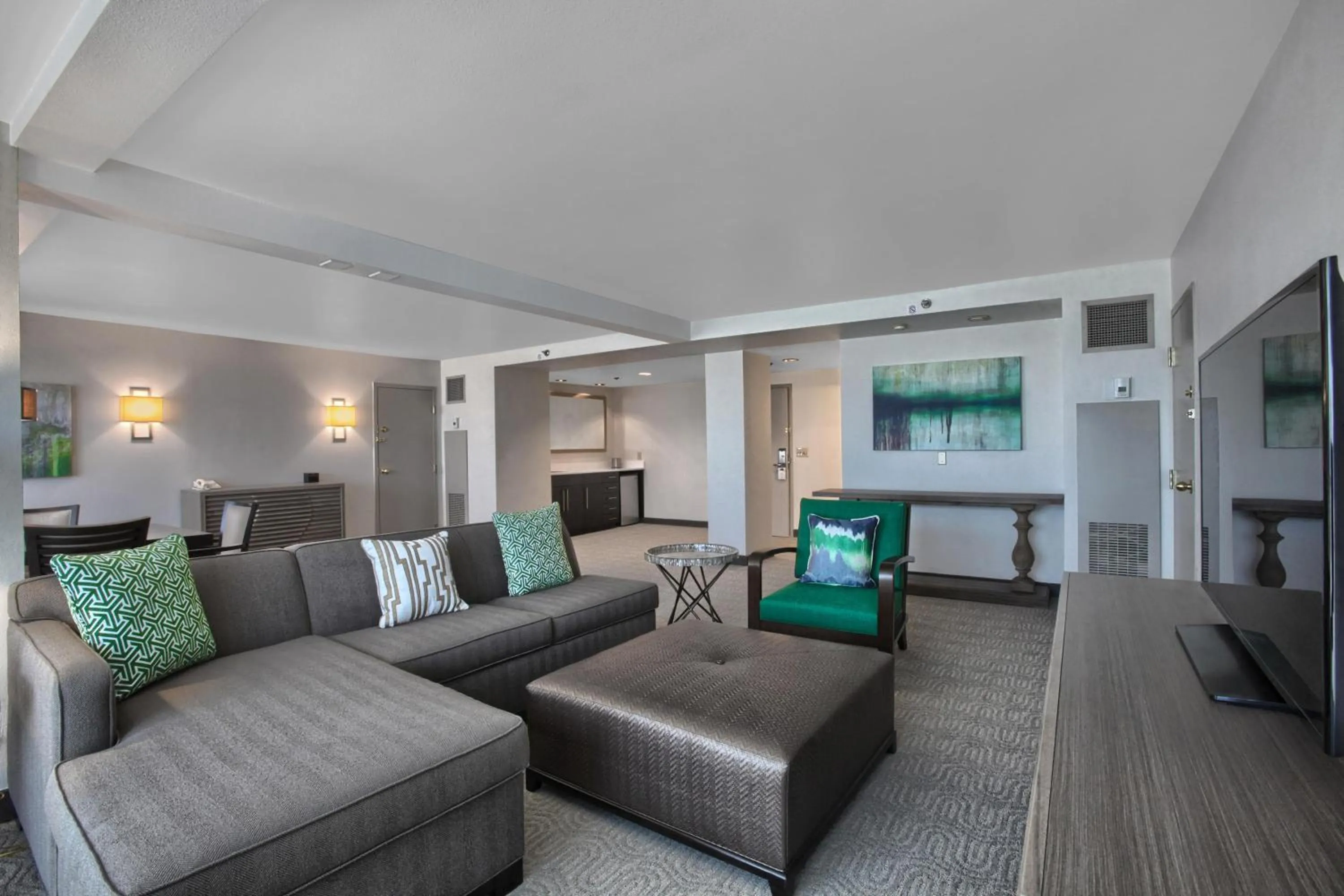 Living room in DoubleTree by Hilton at the Entrance to Universal Orlando