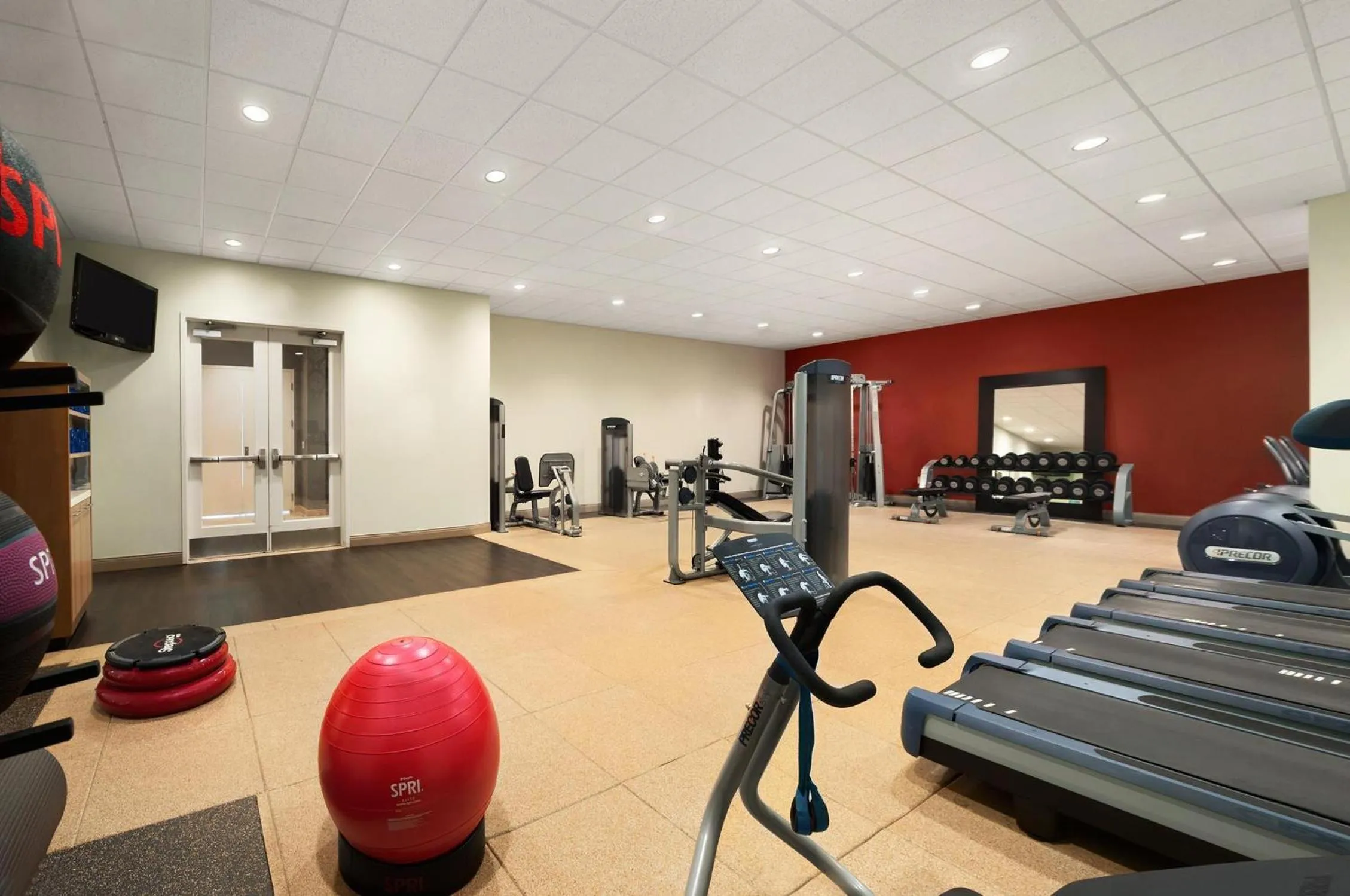 Fitness centre/facilities in DoubleTree by Hilton at the Entrance to Universal Orlando