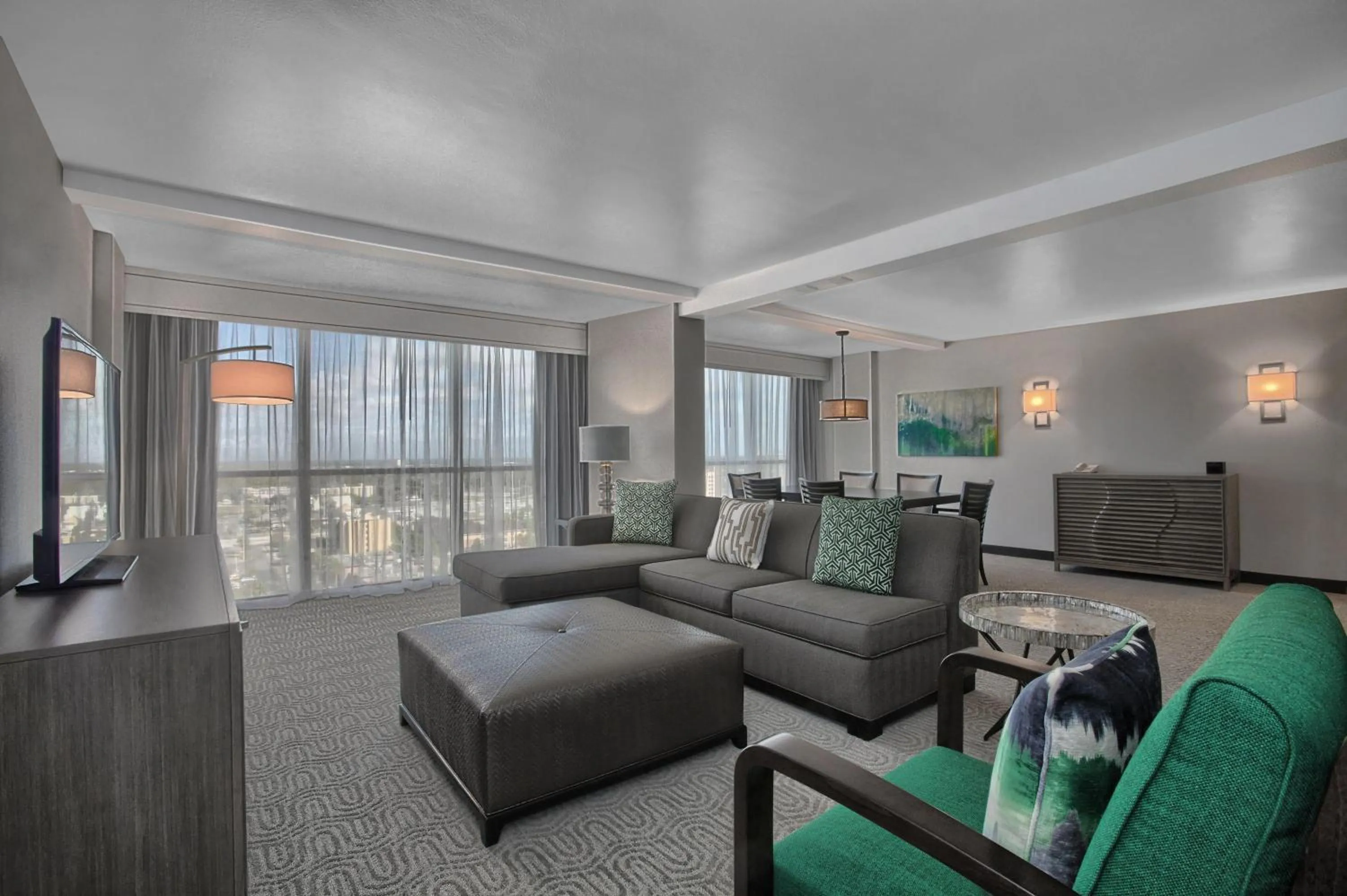 Living room in DoubleTree by Hilton at the Entrance to Universal Orlando