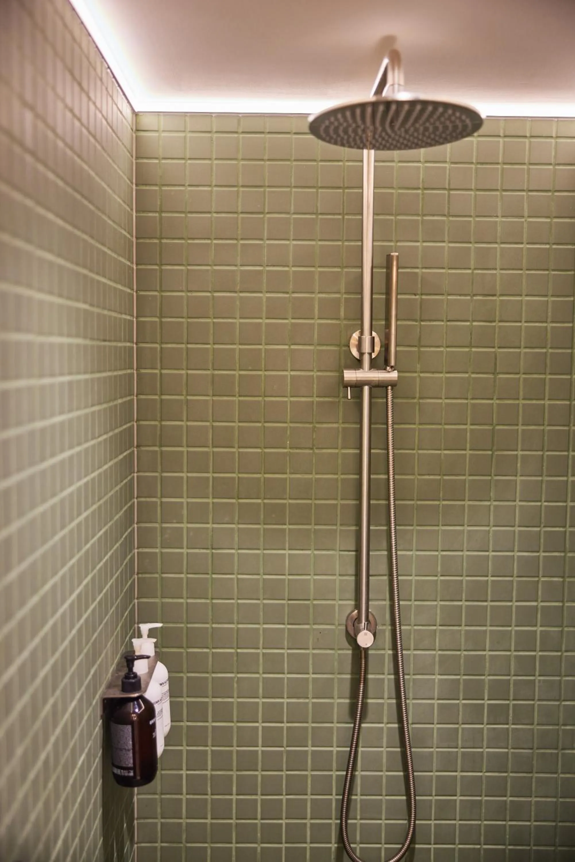 Shower in Burleigh Beach Tower