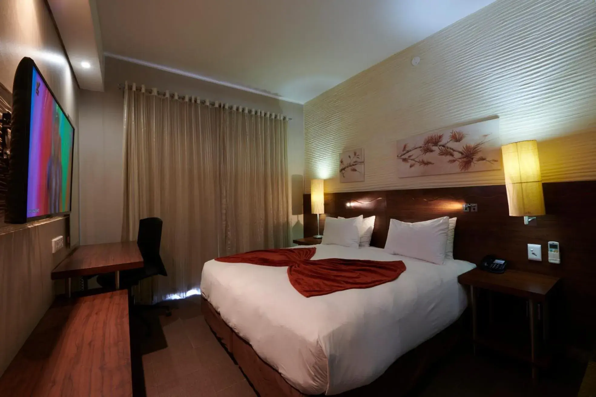 View (from property/room), Bed in Peermont Metcourt at Umfolozi, Empangeni View (from property/room), Bed in Peermont Metcourt at Umfolozi, Empangeni