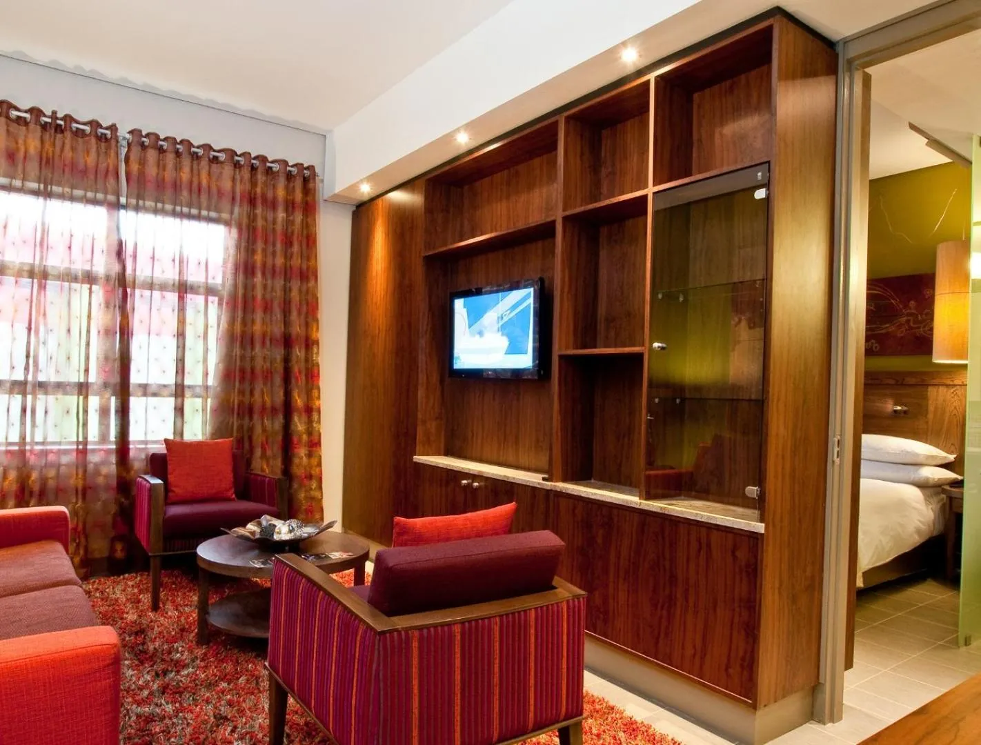 TV and multimedia, Bed in Peermont Metcourt at Umfolozi, Empangeni