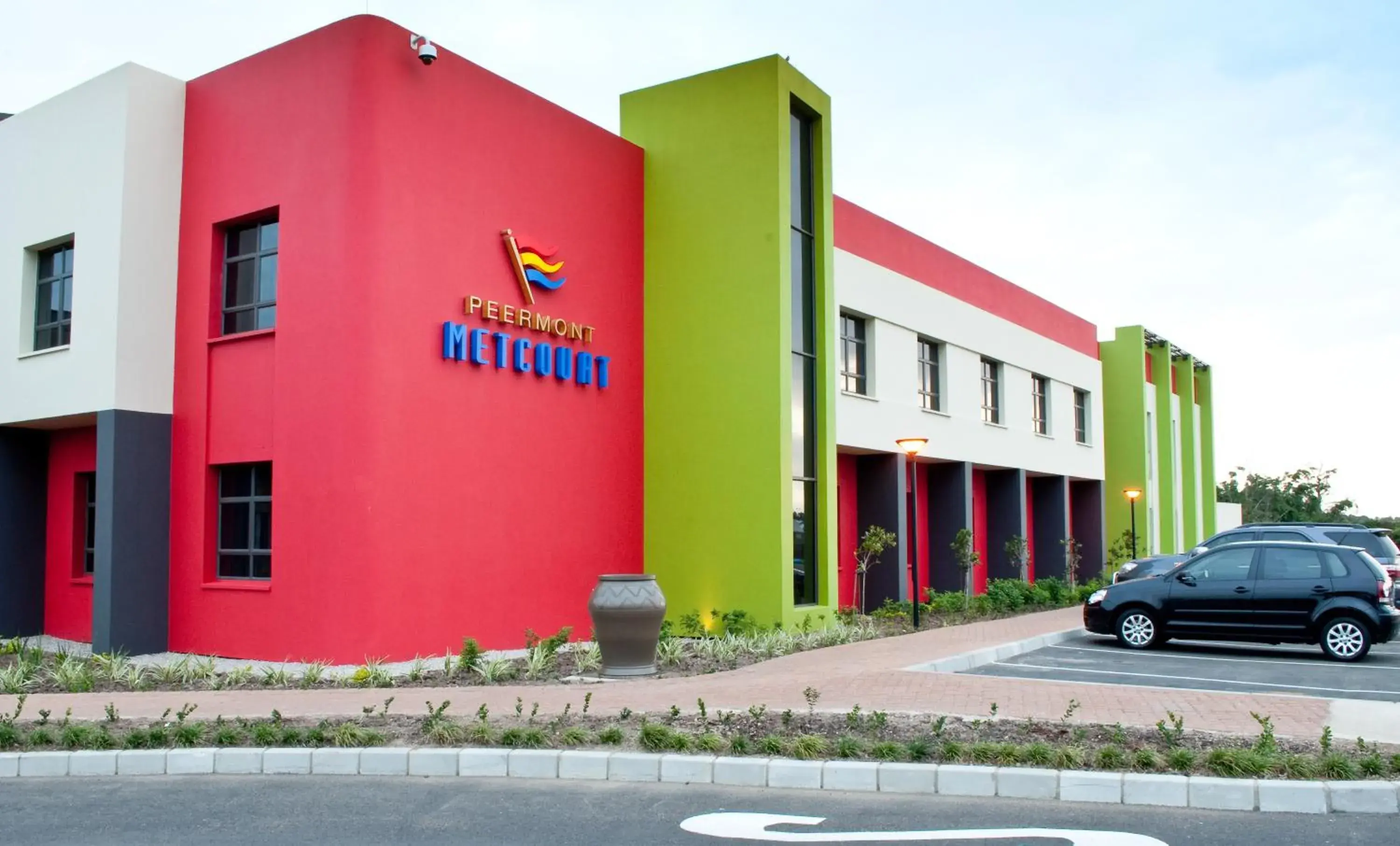 Property building in Peermont Metcourt at Umfolozi, Empangeni Property building in Peermont Metcourt at Umfolozi, Empangeni