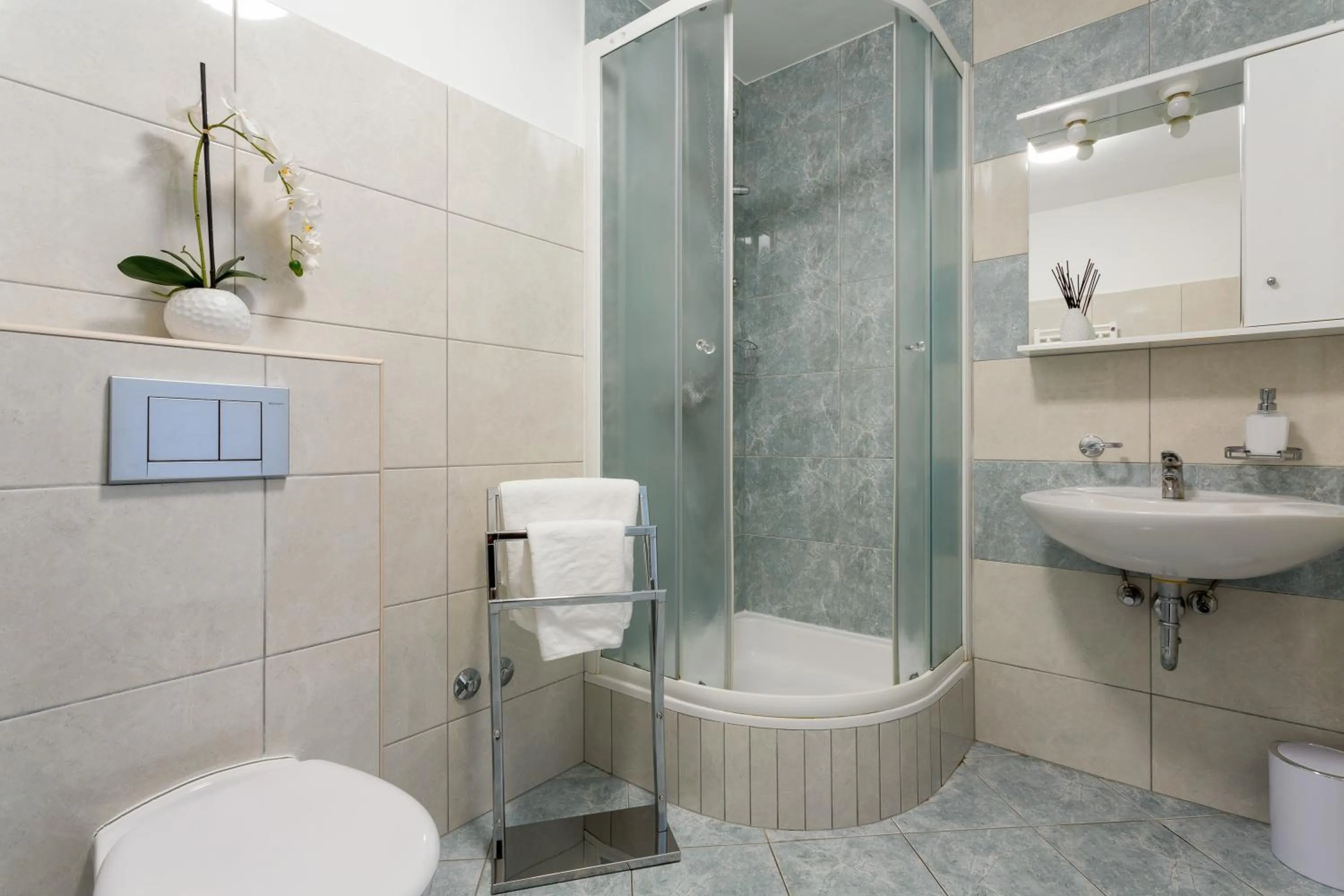 Shower in Apartments Stipisic