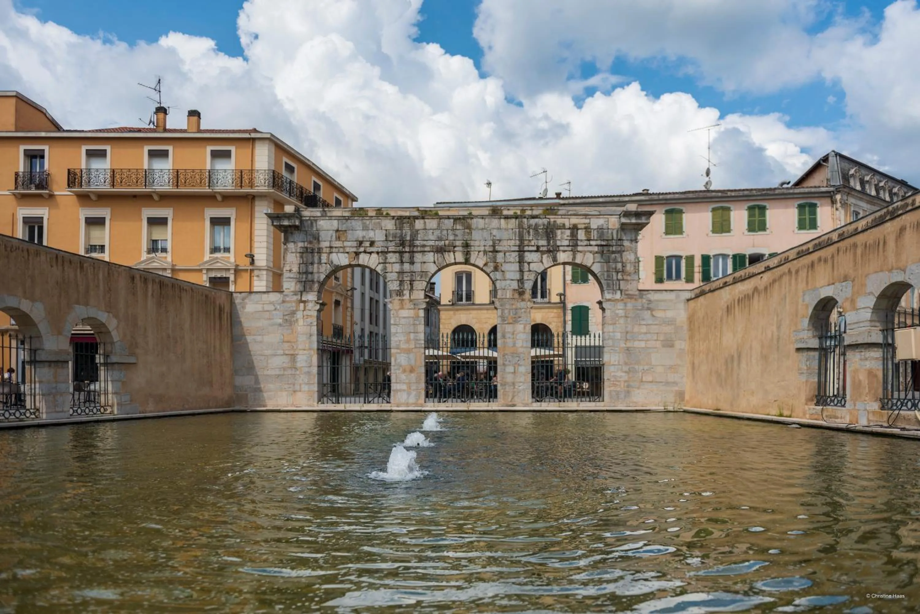 Nearby landmark in CERISE Dax - Les Jardins du Lac