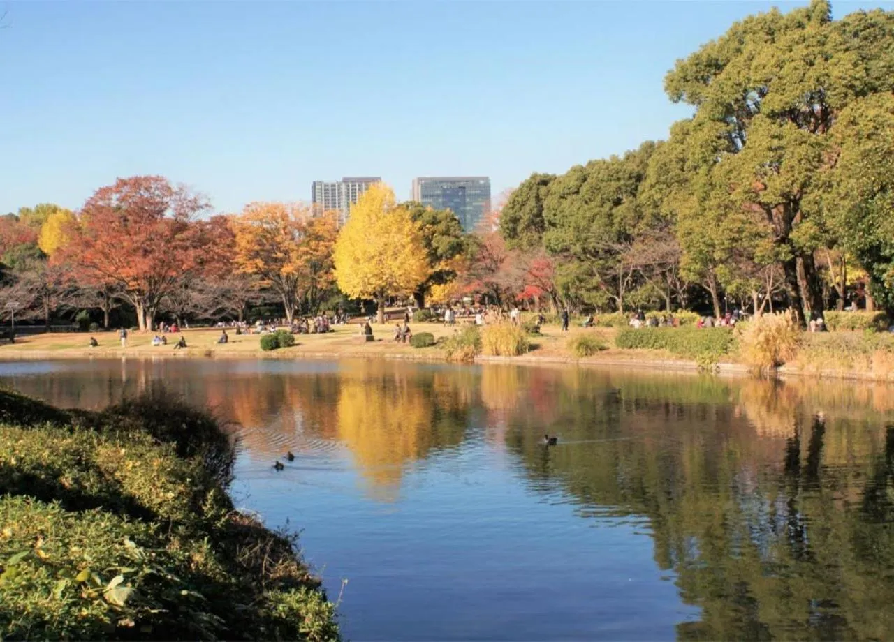 Nearby landmark in Toshi Center Hotel
