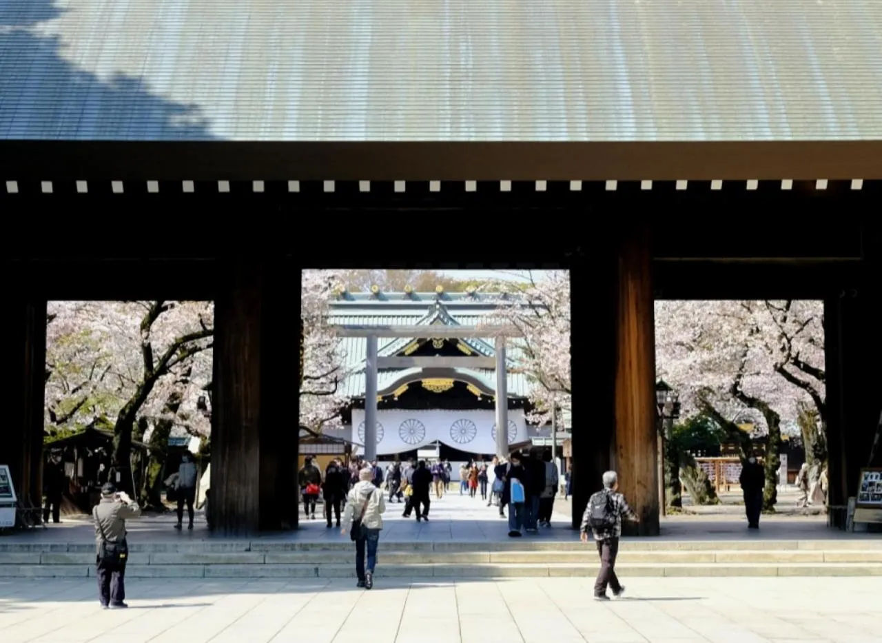 Nearby landmark in Toshi Center Hotel