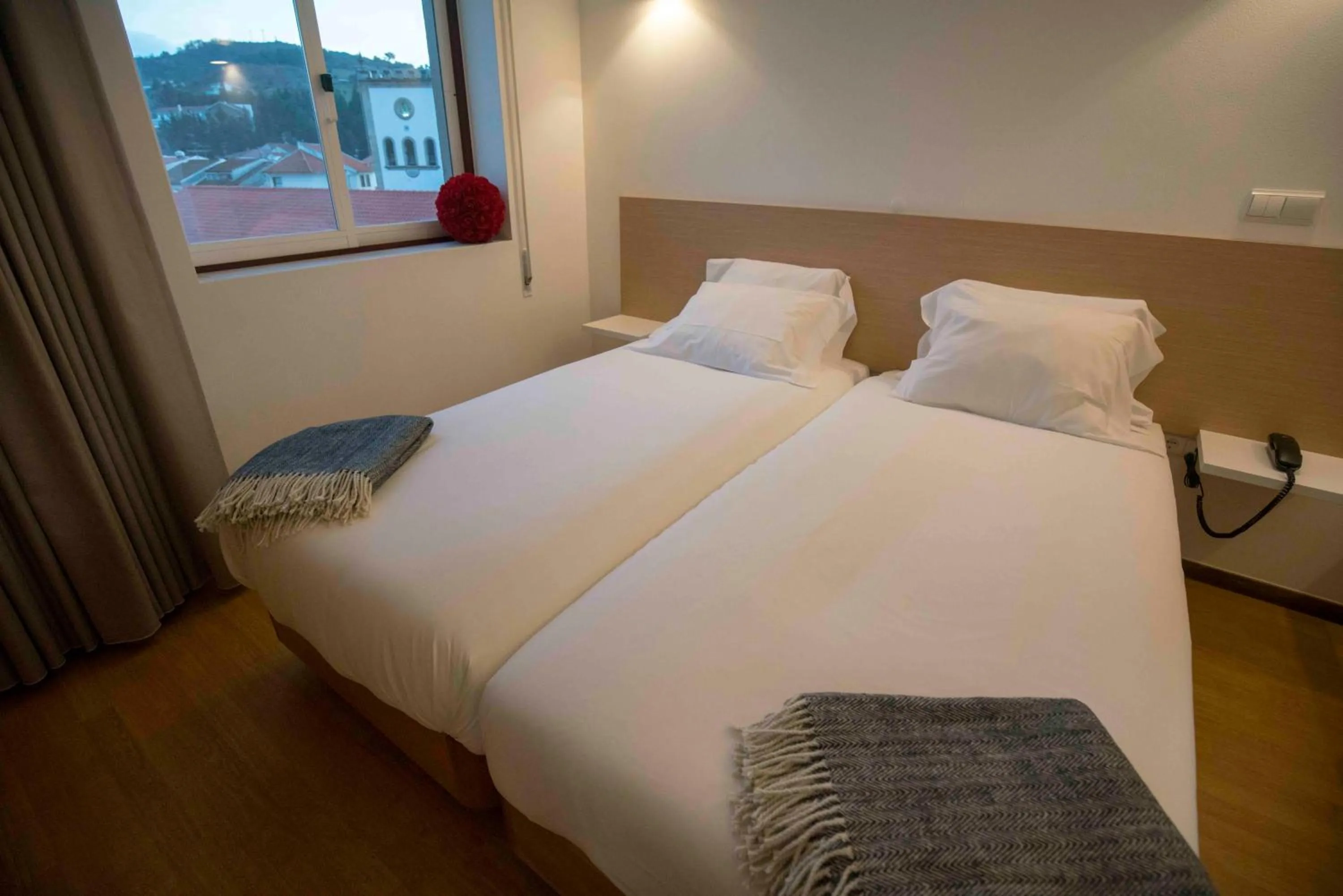 Landmark view, Bed in Baixa Hotel