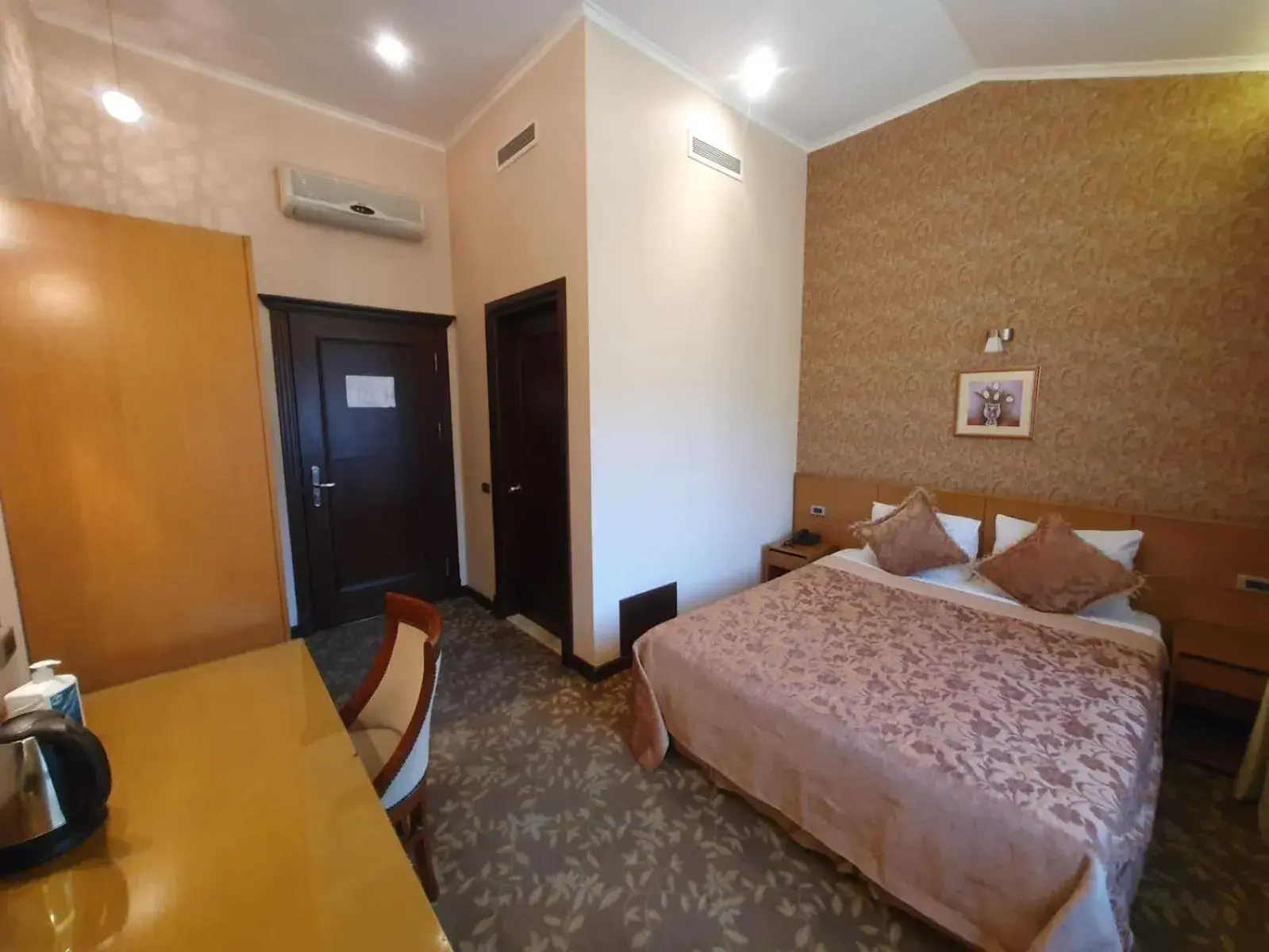 Bed in Riviera Hotel Bed in Riviera Hotel